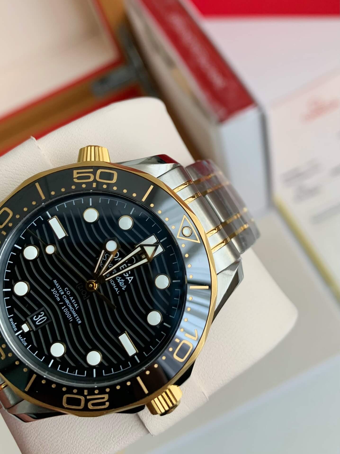 Omega Seamaster Diver 300M Ref. 210.20.42.20.01.002 – 18K Yellow Gold & Steel, Black Dial