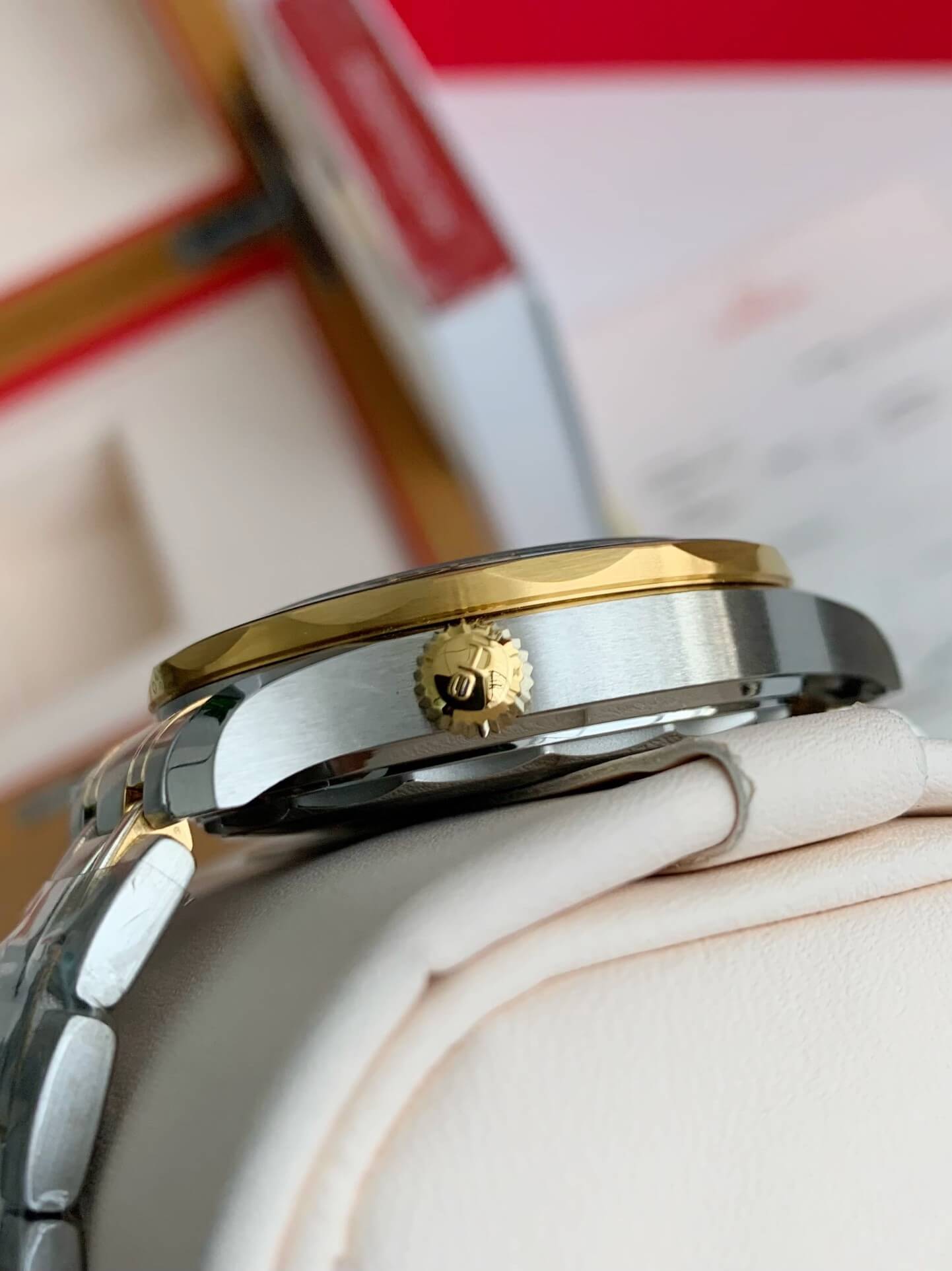 Omega Seamaster Diver 300M Ref. 210.20.42.20.01.002 – 18K Yellow Gold & Steel, Black Dial