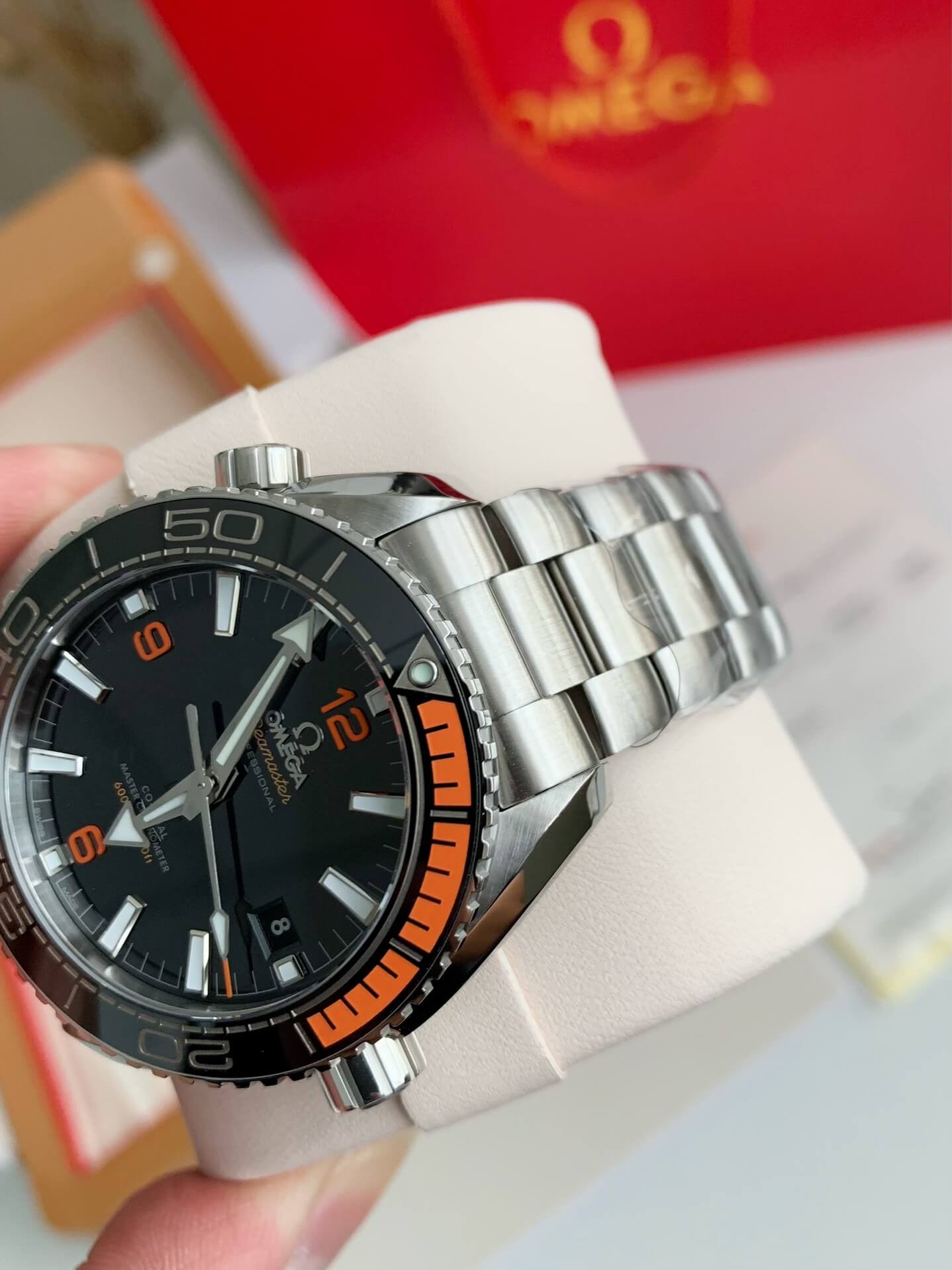 Omega Seamaster Planet Ocean 600M Ref. 215.30.44.21.01.002 – Steel, Black Dial & Orange Accents