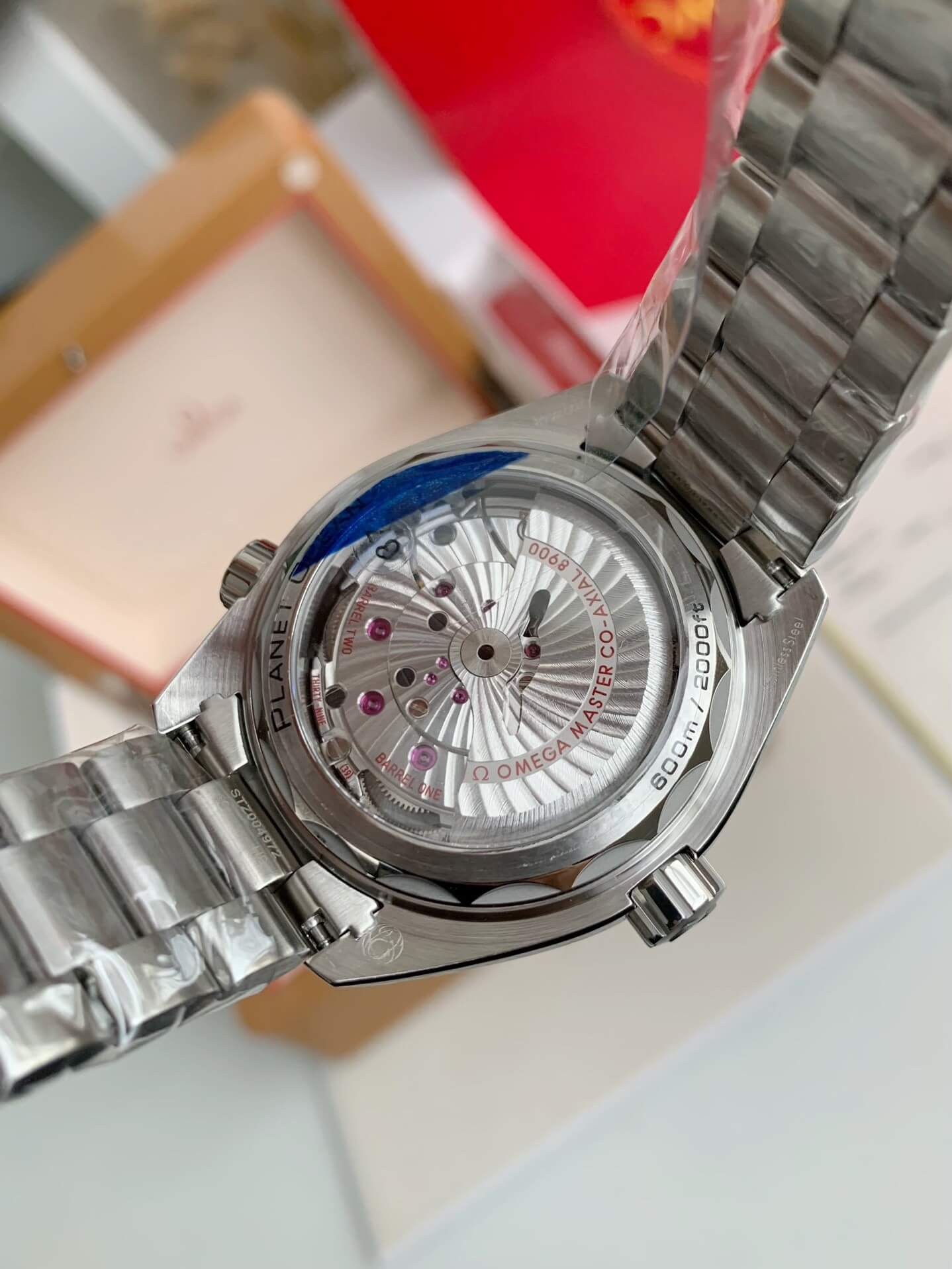 Omega Seamaster Planet Ocean 600M Ref. 215.30.44.21.01.002 – Steel, Black Dial & Orange Accents