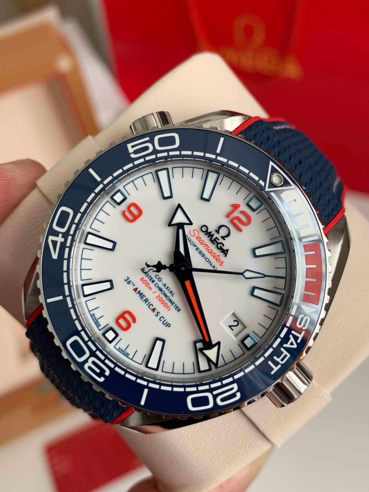 Omega Seamaster Planet Ocean 600M Co-Axial Master Chronometer 43.5mm Ref. 215.32.43.21.04.001 – America's Cup Edition