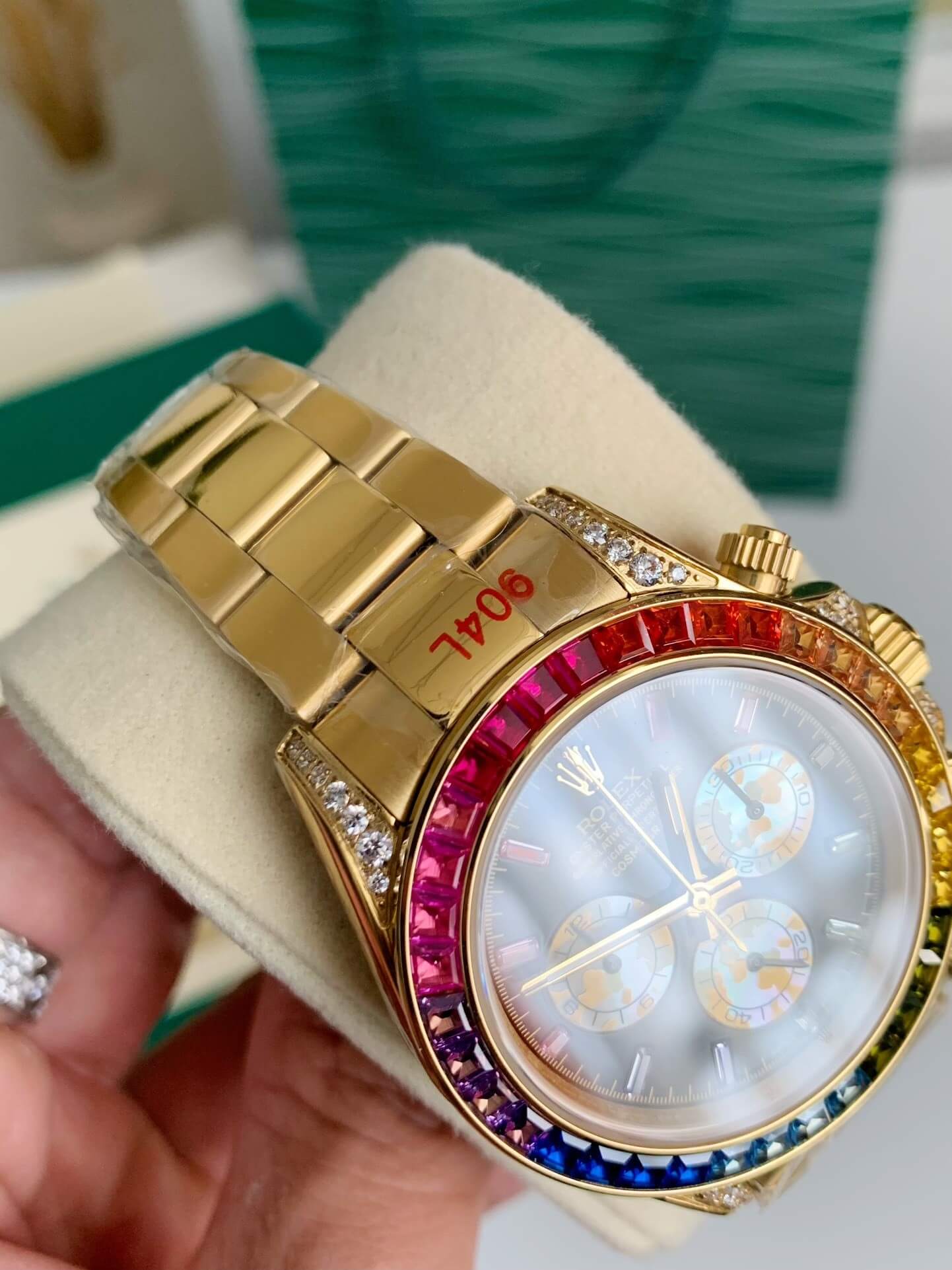 Rolex Cosmograph Daytona "Rainbow" Ref. 116598RBOW – 18ct Yellow Gold, Diamond-Set Lugs