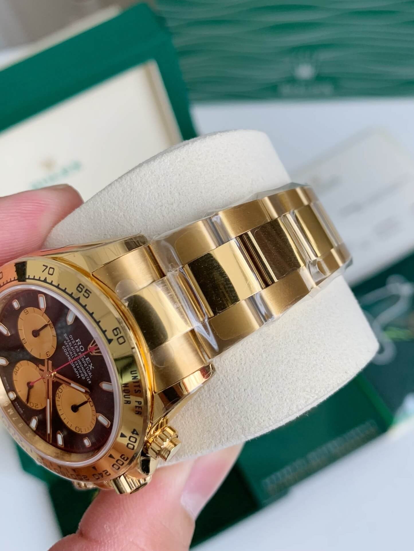 Rolex Cosmograph Daytona Ref. 116508 – 18ct Yellow Gold, Black and Champagne Dial