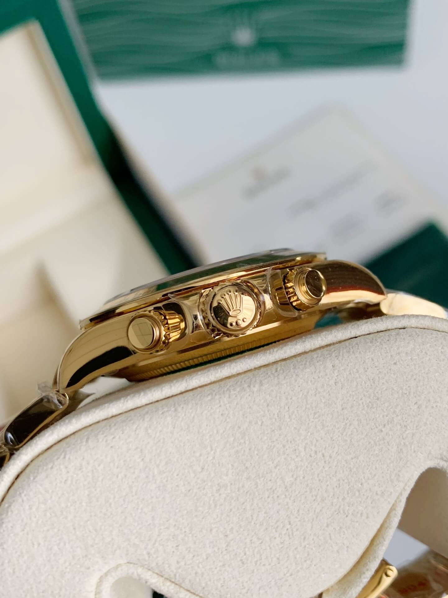 Rolex Cosmograph Daytona Ref. 116508 – 18ct Yellow Gold, Black and Champagne Dial