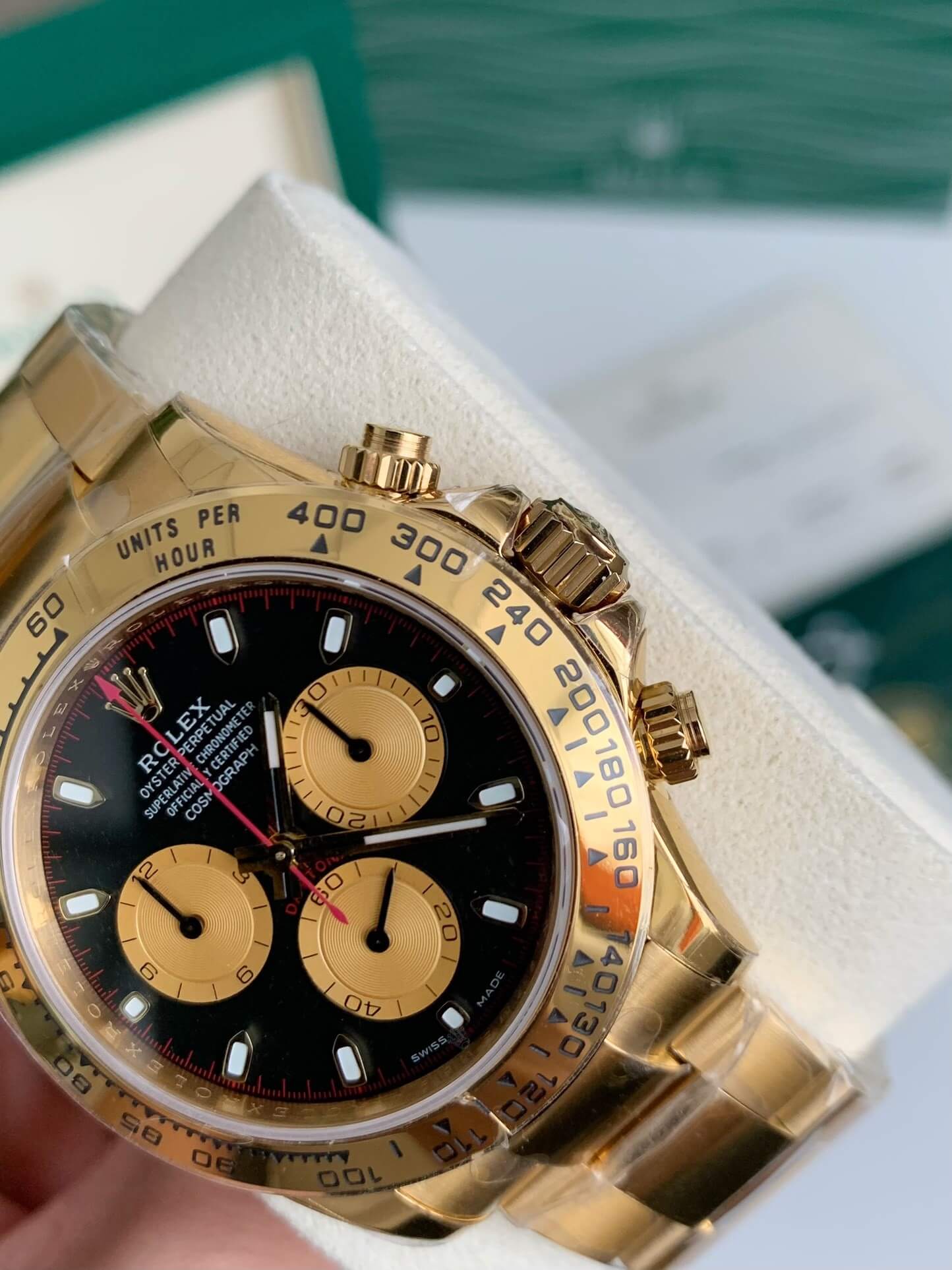 Rolex Cosmograph Daytona Ref. 116508 – 18ct Yellow Gold, Black and Champagne Dial