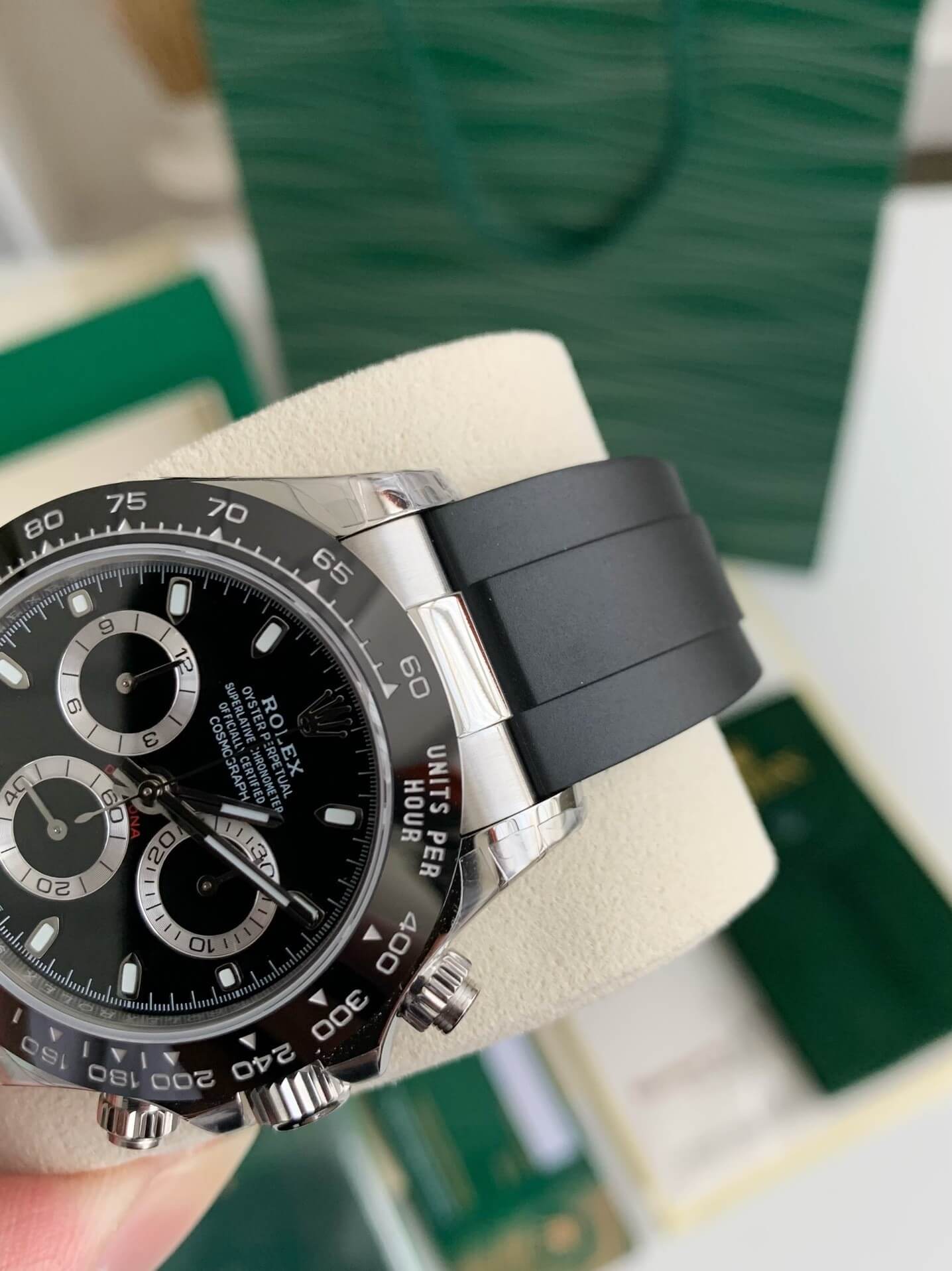 Rolex Cosmograph Daytona Ref. 116519LN – 18ct White Gold, Oysterflex, Black Dial