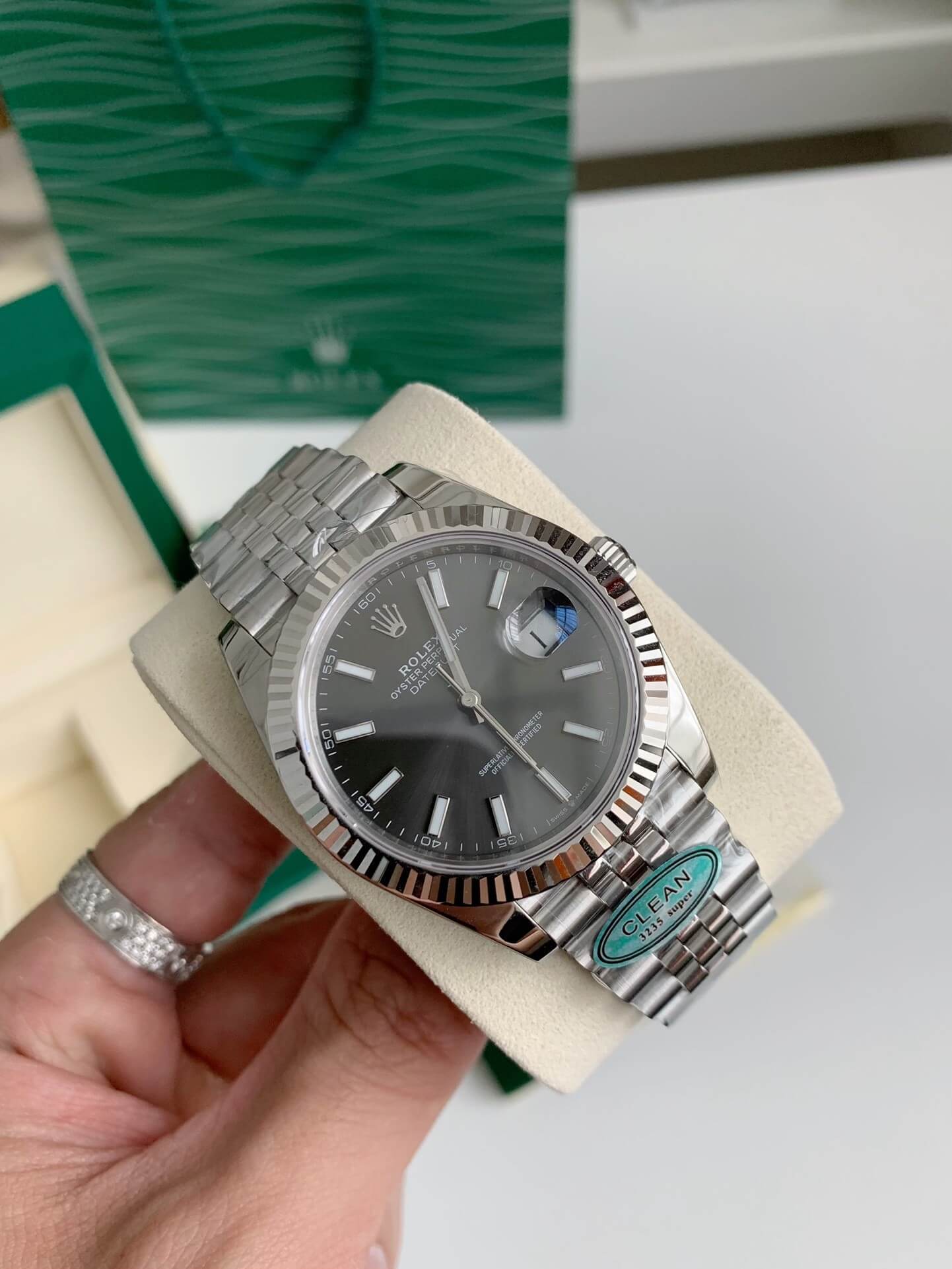 Rolex Datejust 41 Ref. 126334 – Slate Dial, Fluted Bezel & Jubilee Bracelet