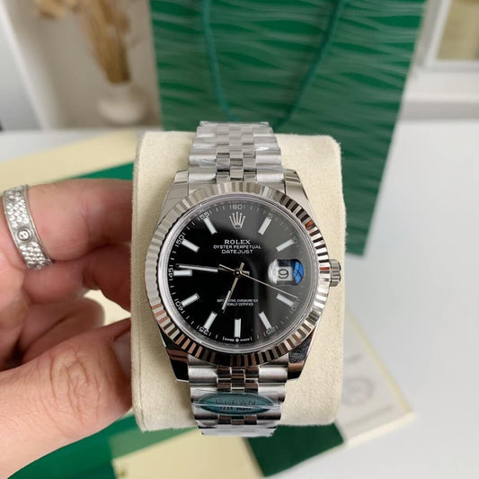 Rolex Datejust 41 Ref. 126334 – Black Dial, Fluted Bezel & Jubilee Bracelet