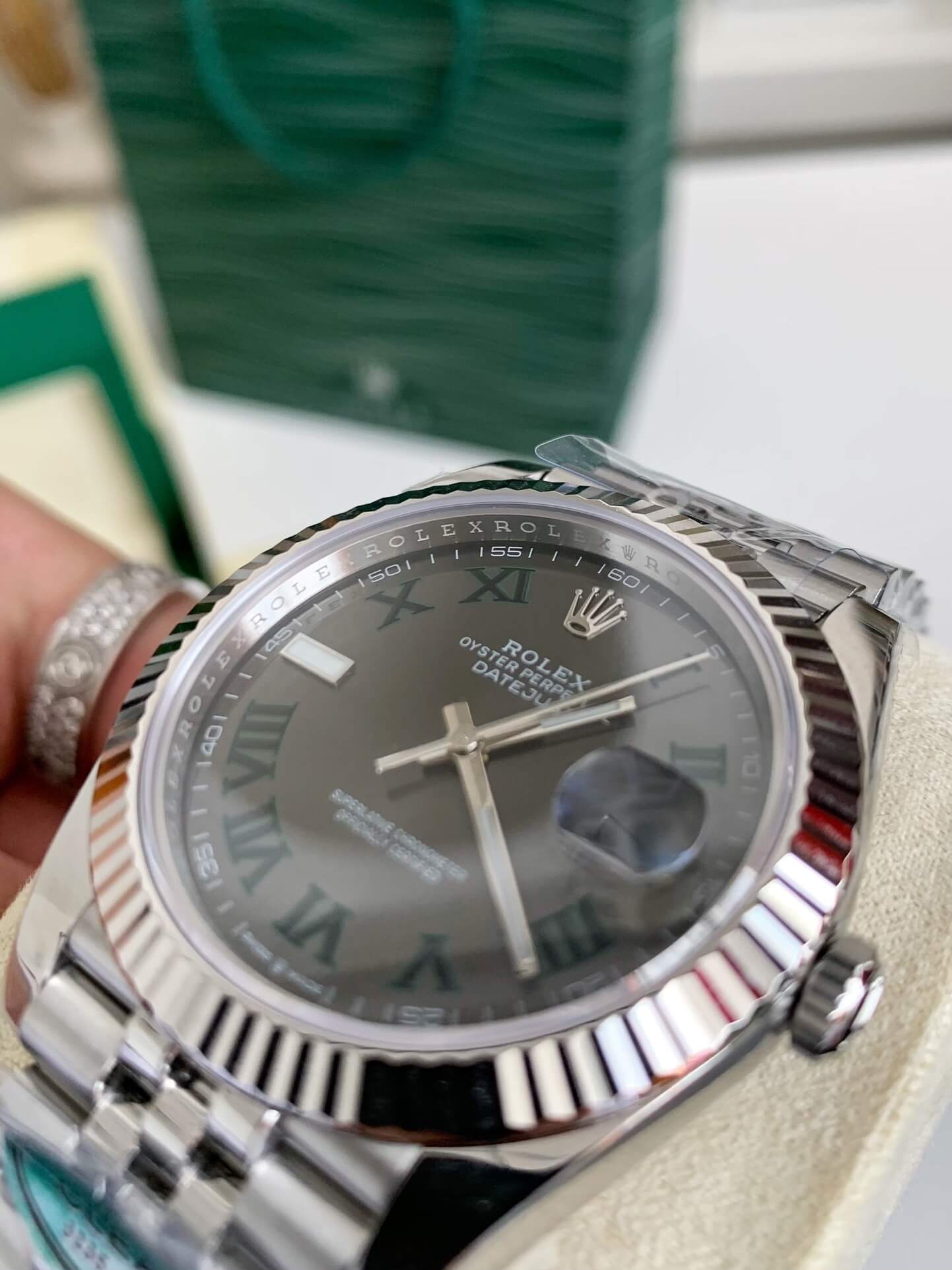 Rolex Datejust 41 Ref. 126334 – Oystersteel and White Gold, Slate Wimbledon Dial, Jubilee Bracelet
