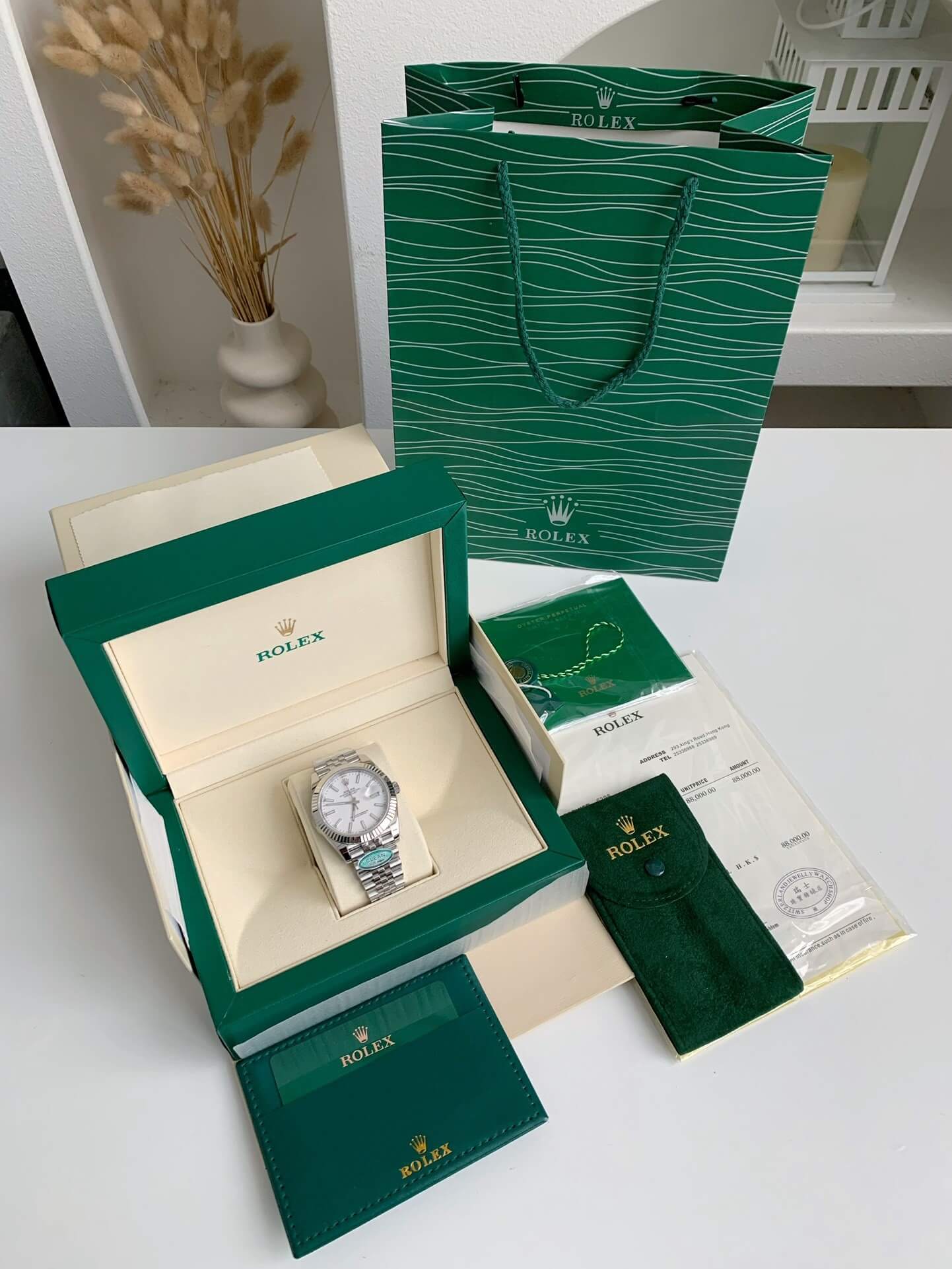 Rolex Datejust 41 Ref. 126334 – Oystersteel and White Gold, White Dial, Jubilee Bracelet