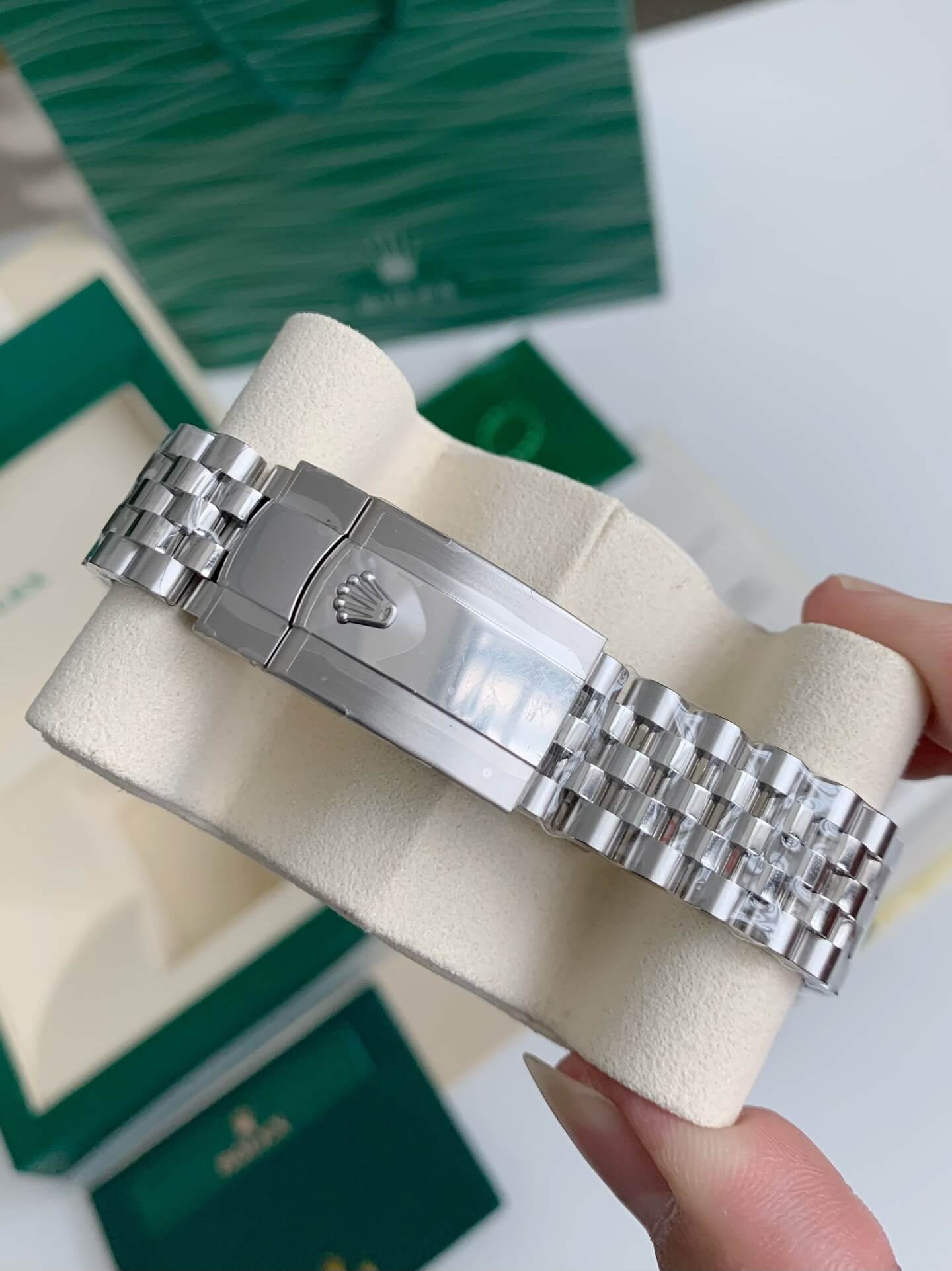 Rolex Datejust 41 Ref. 126334 – Slate Dial, Fluted Bezel & Jubilee Bracelet