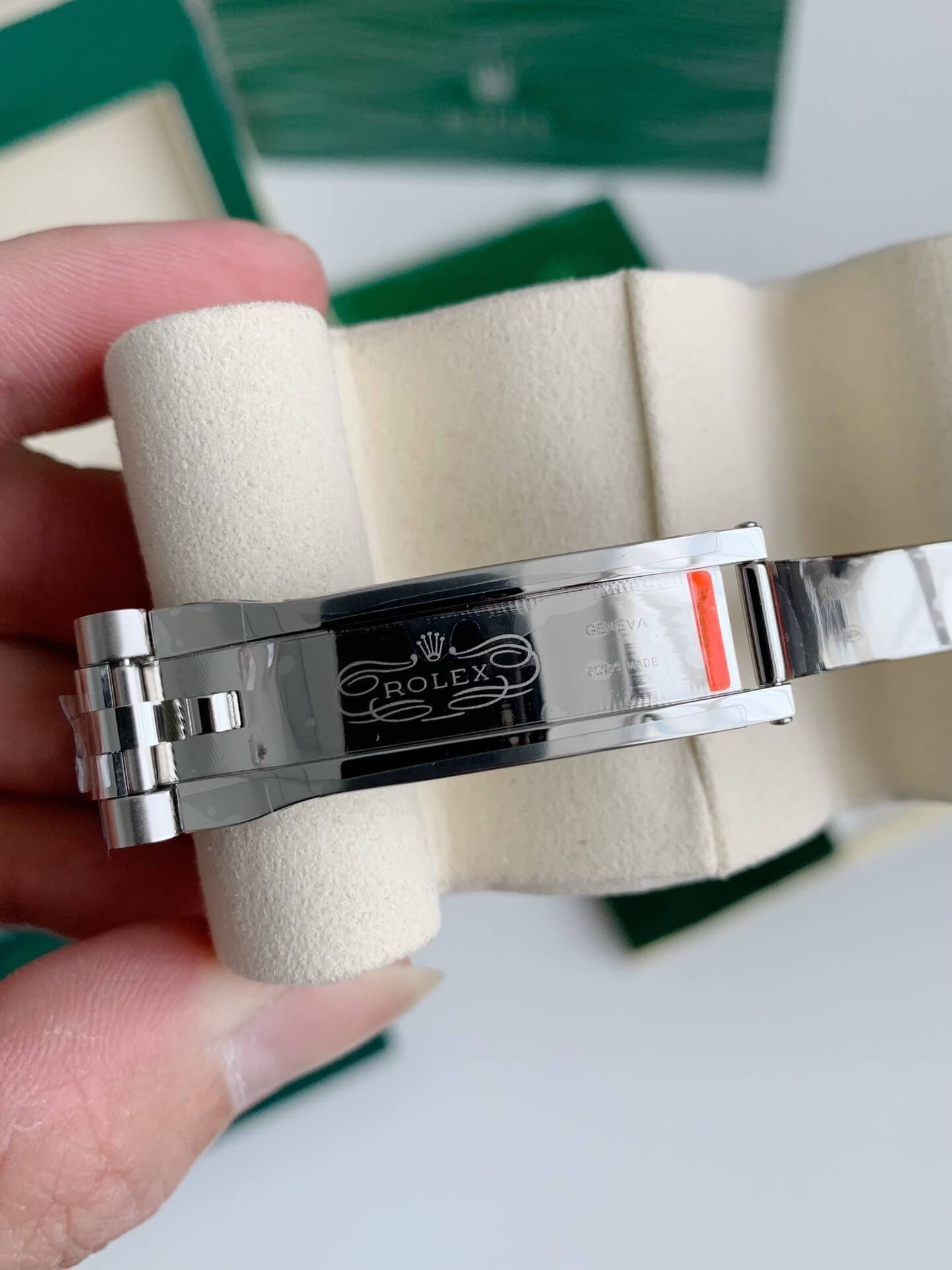 Rolex Datejust 41 Ref. 126334 – Oystersteel and White Gold, White Dial, Jubilee Bracelet
