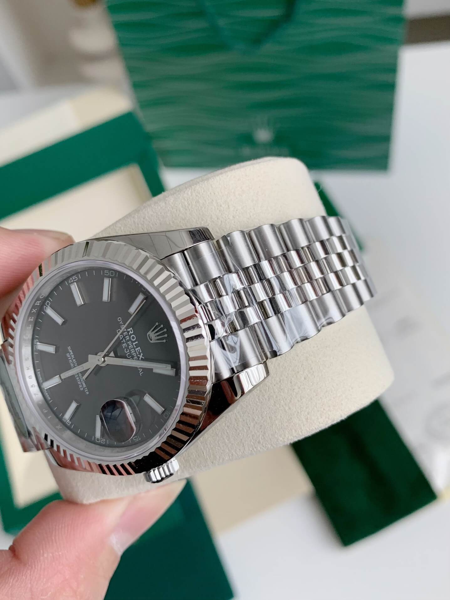 Rolex Datejust 41 Ref. 126334 – Slate Dial, Fluted Bezel & Jubilee Bracelet