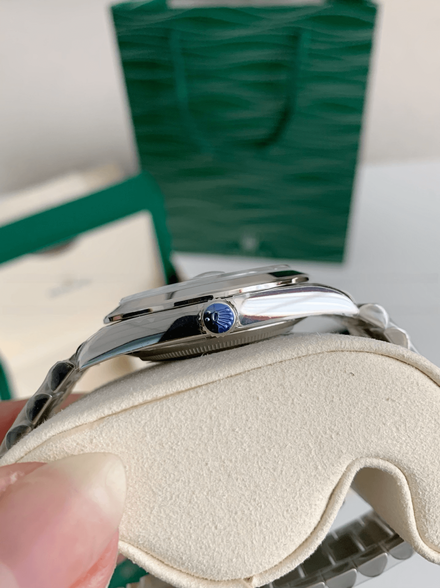 Rolex Day-Date 40 Ref. 228206 – 950 Platinum, Ice Blue Diagonal Motif Dial