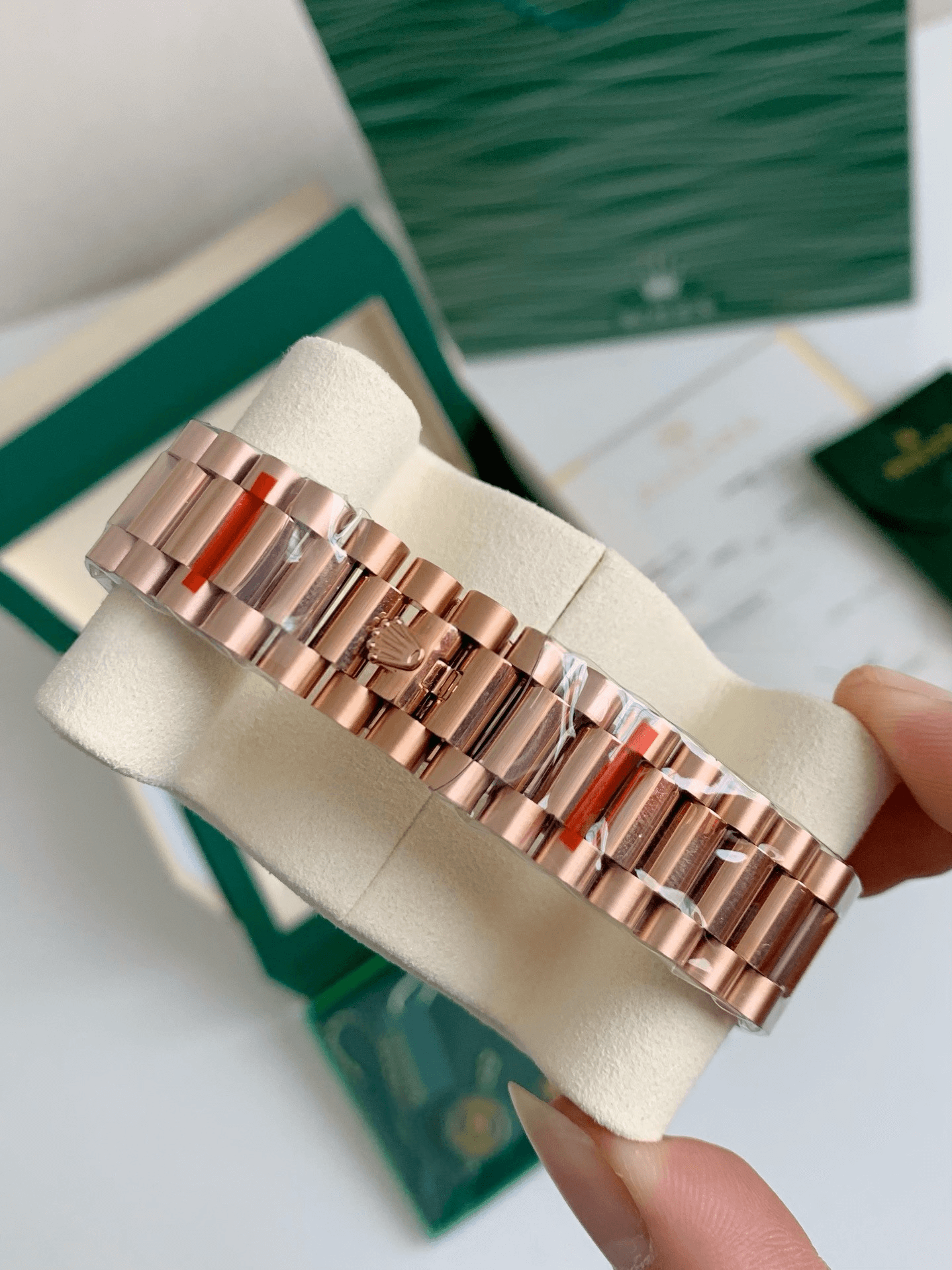 Rolex Day-Date 40 Ref. 228235 – 18ct Everose Gold, Olive Green Dial