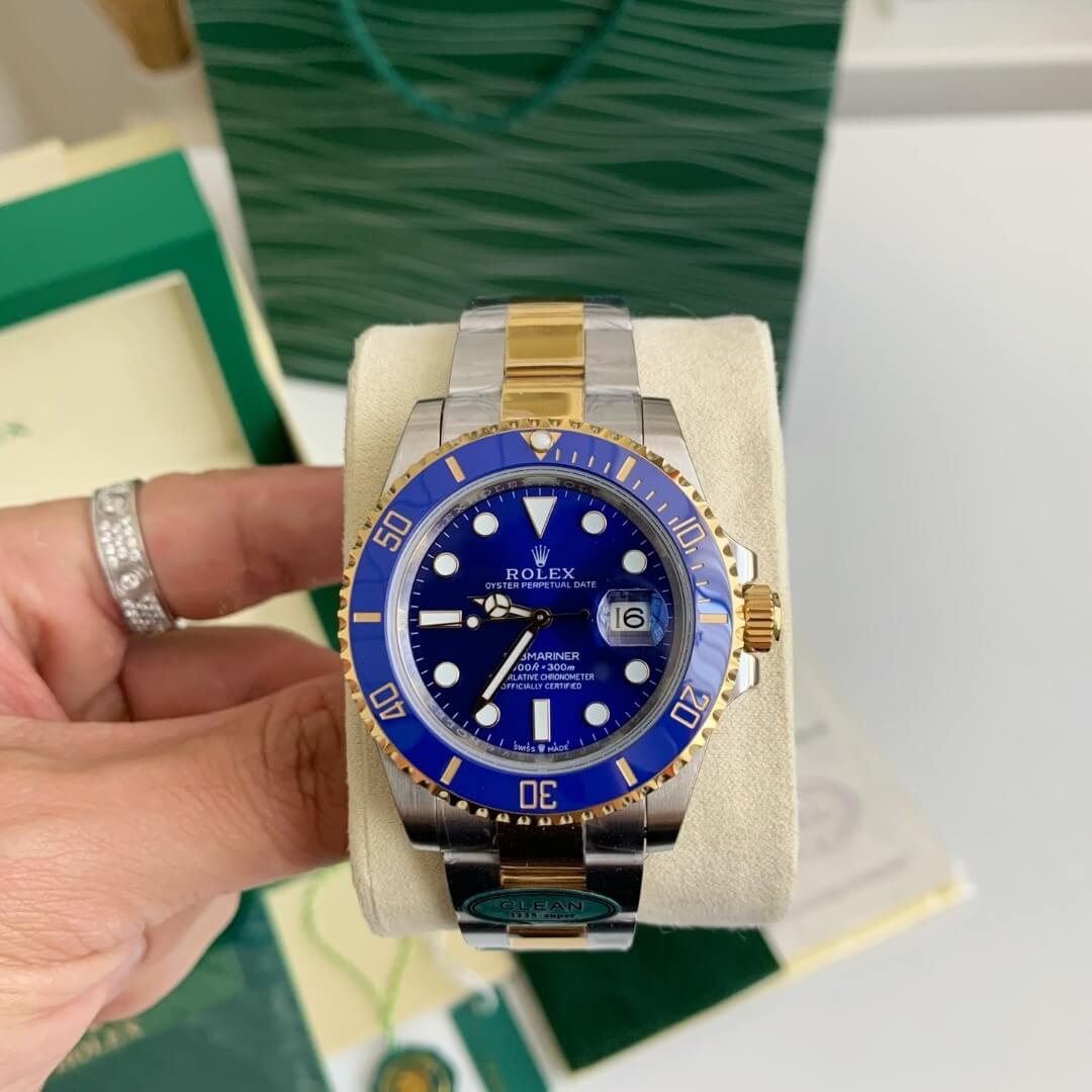 Rolex Submariner Date Ref. 126613LB – Yellow Rolesor, Royal Blue Dial