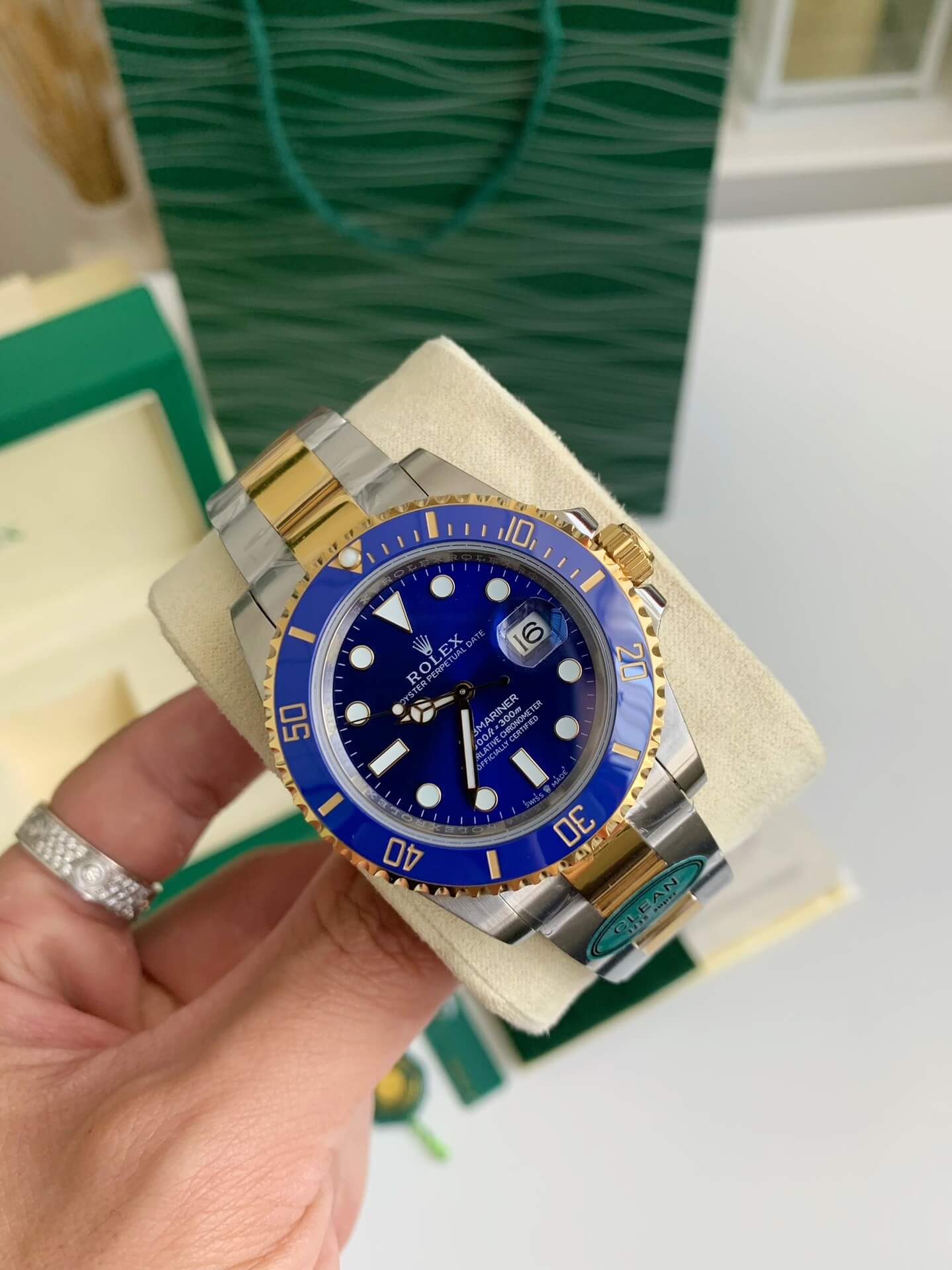 Rolex Submariner Date Ref. 126613LB – Yellow Rolesor, Royal Blue Dial