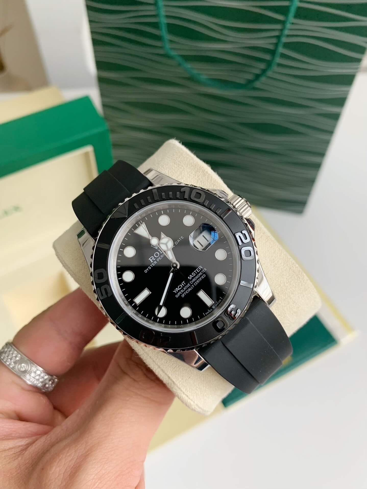 Rolex Yacht-Master 42 Ref. 226659 – 18ct White Gold, Black Dial, Oysterflex Bracelet