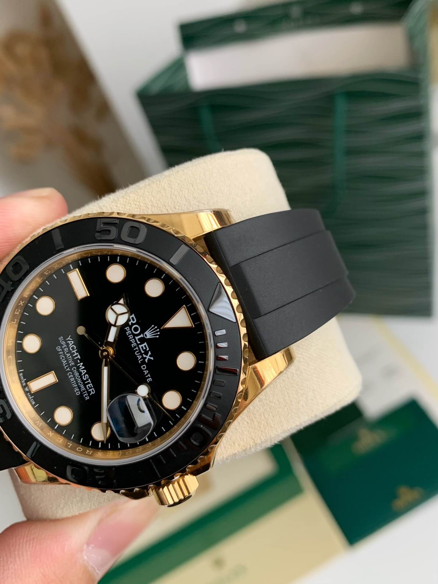 Rolex Yacht-Master 42 Ref. 226658 – 18ct Yellow Gold, Black Dial, Oysterflex Bracelet