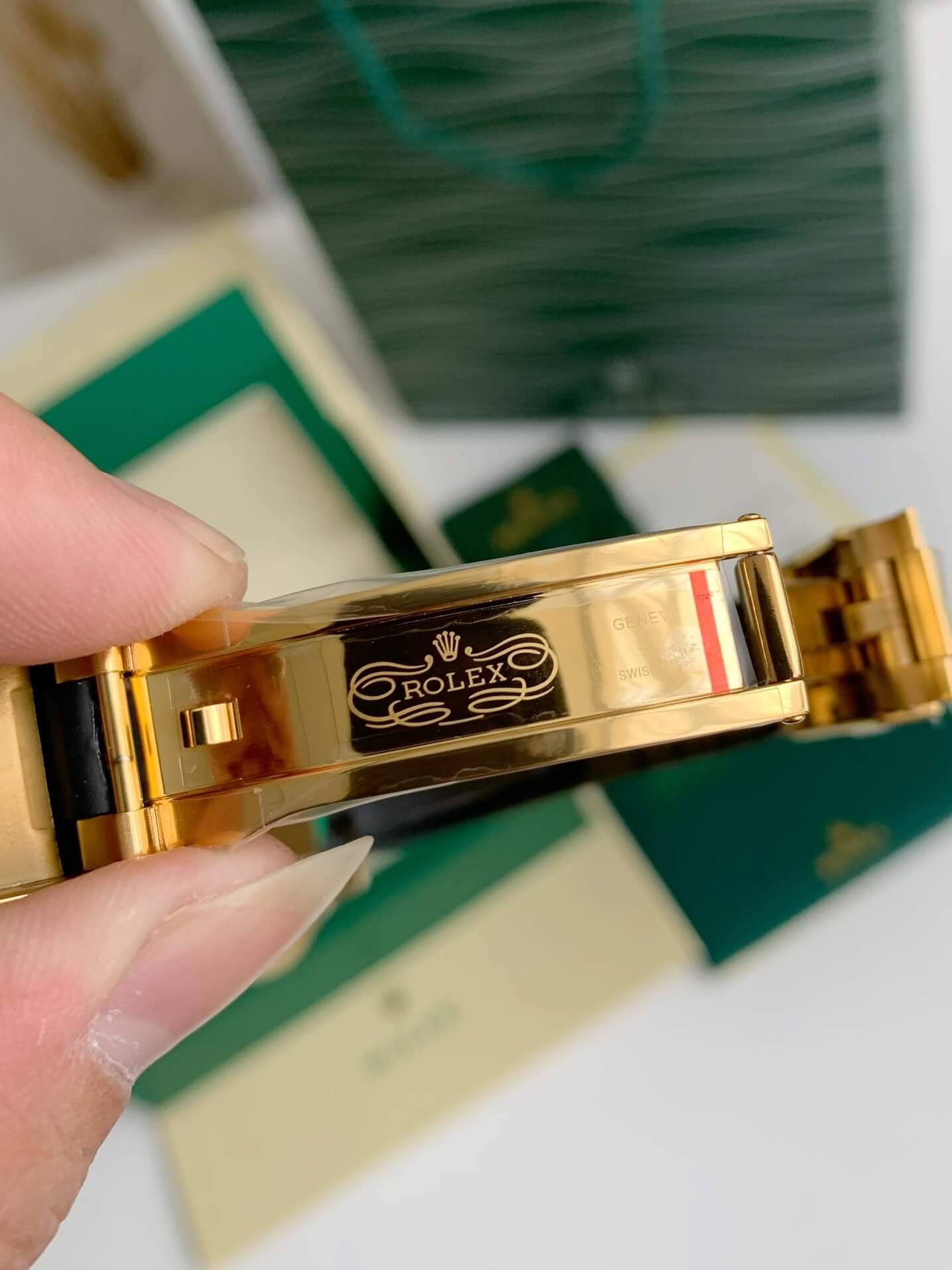 Rolex Yacht-Master 42 Ref. 226658 – 18ct Yellow Gold, Black Dial, Oysterflex Bracelet