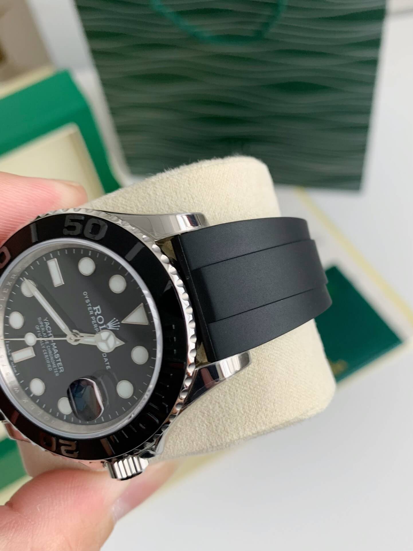 Rolex Yacht-Master 42 Ref. 226659 – 18ct White Gold, Black Dial, Oysterflex Bracelet