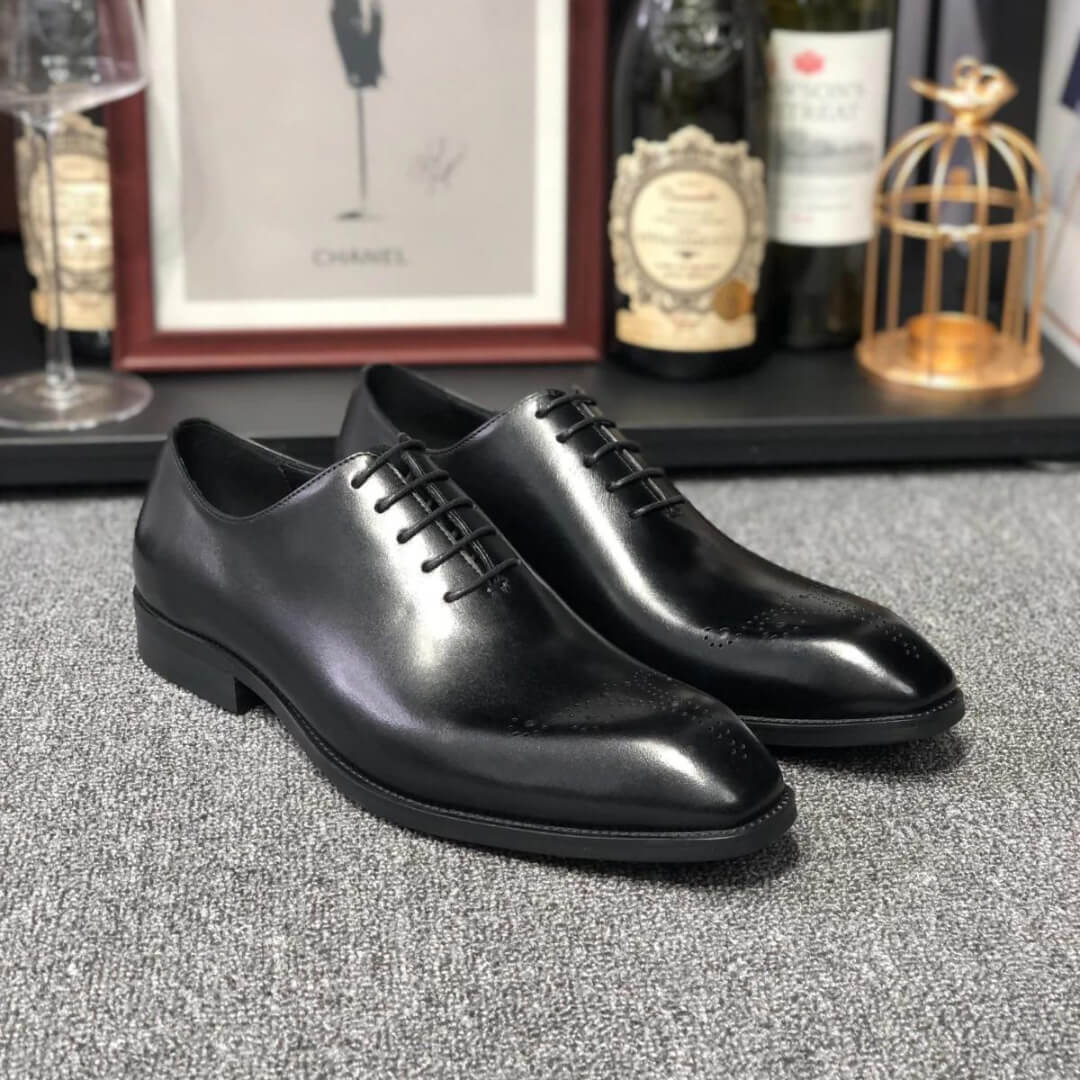 Sleek Wholecut Oxford Shoes for Business & Evening Dressing 42 Sleek Wholecut Oxford Shoes for Business & Evening Dressing 42
