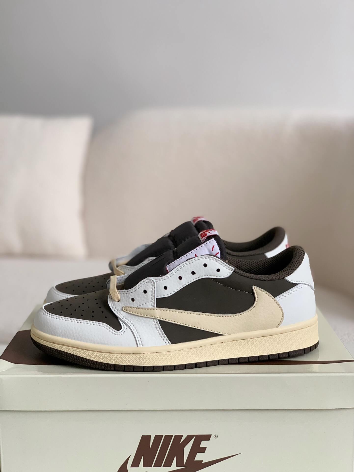 Travis Scott x Air Jordan 1 Low OG "Mocha"