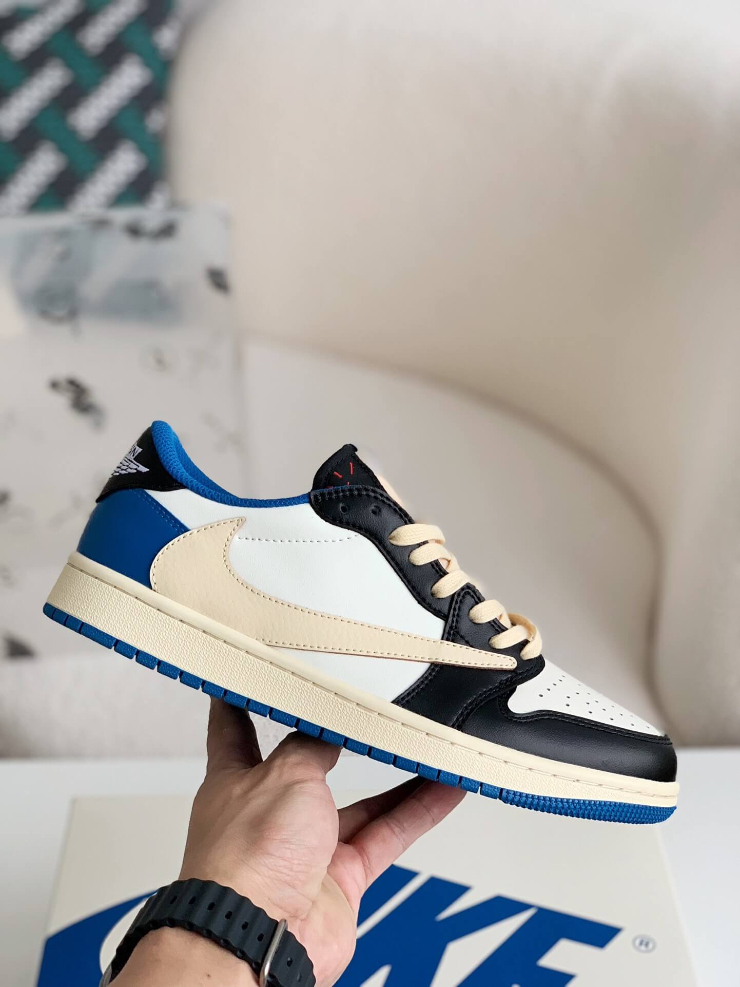 Travis Scott x Fragment x Air Jordan 1 Low Hollo Shoe