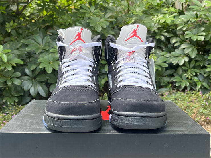 Air Jordan 5 Retro "Black Metallic" Sneaker