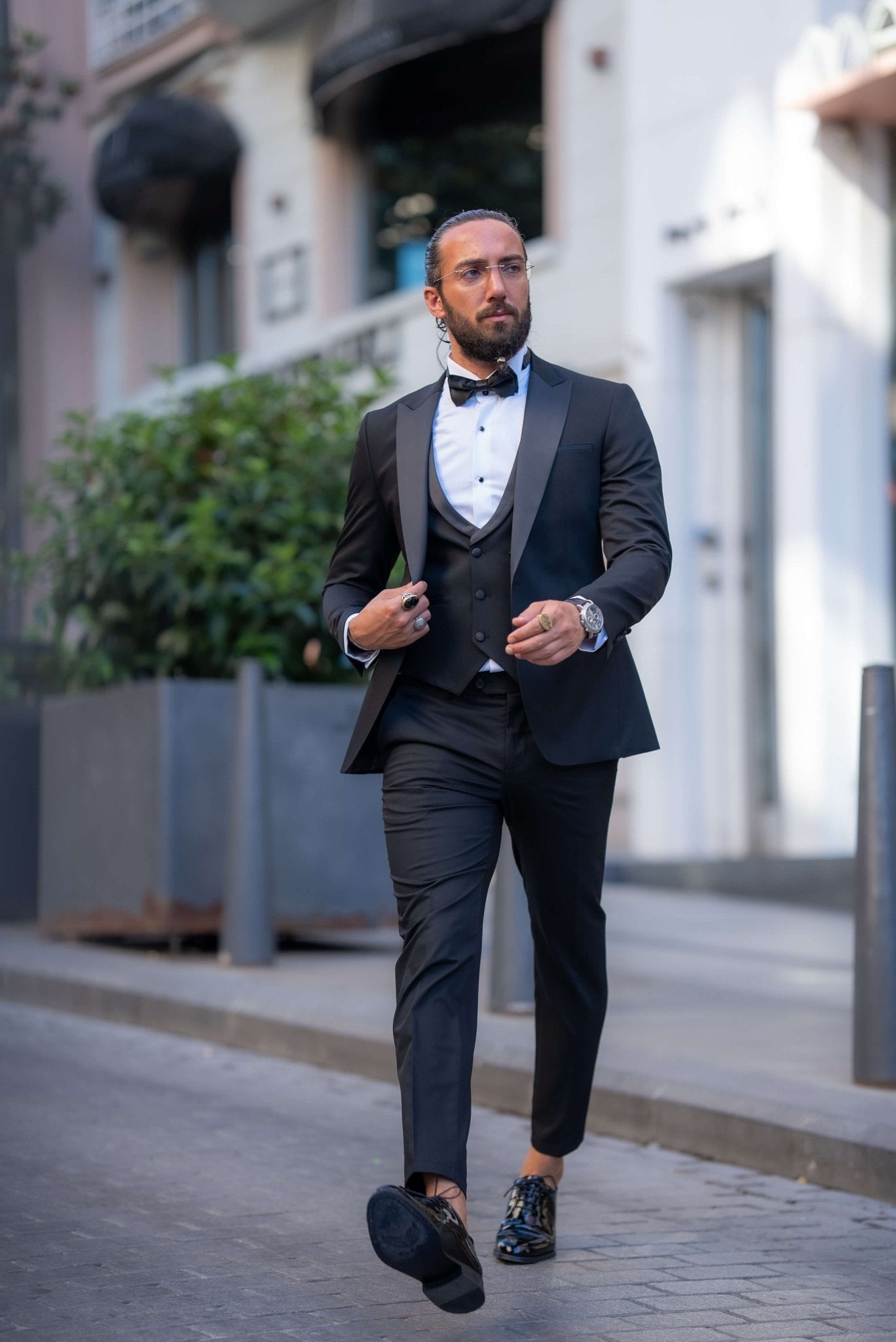 Black Collar Detailed Tuxedo