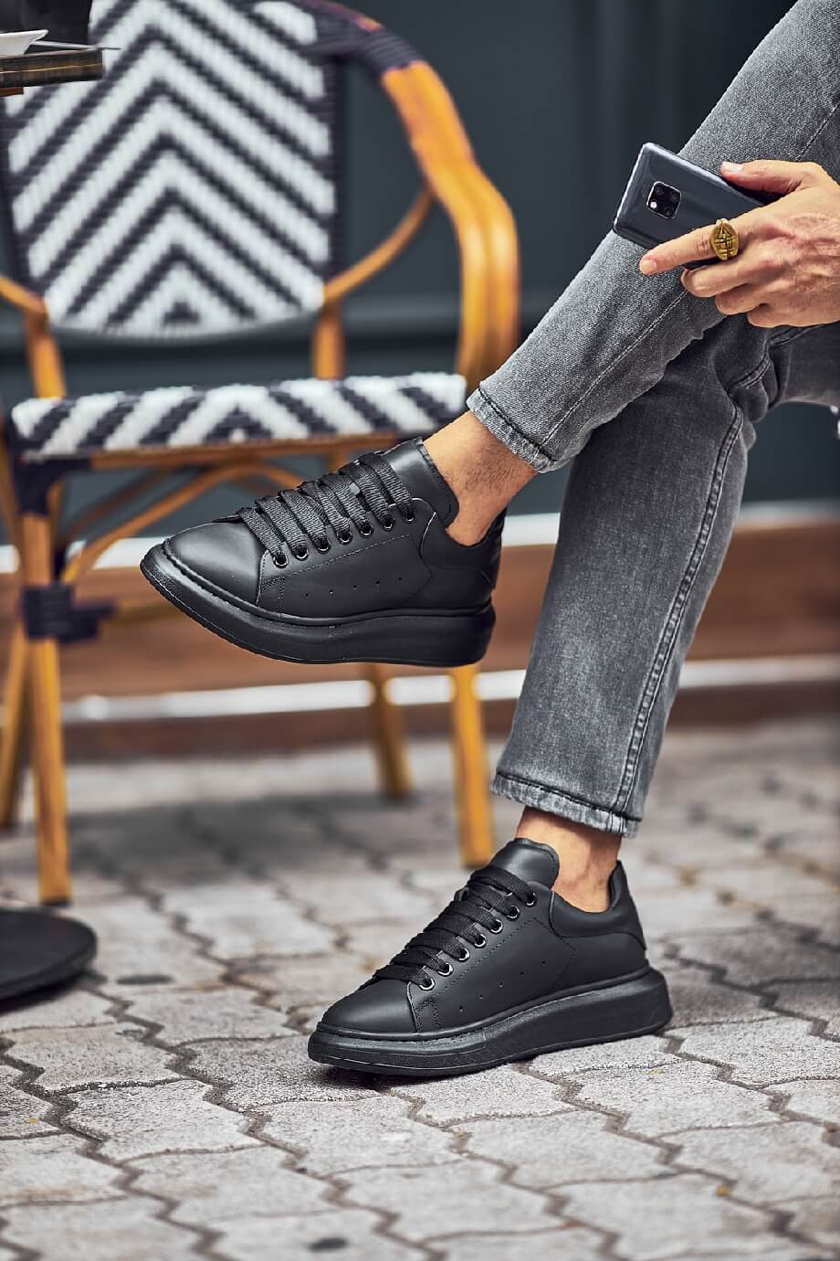HolloShoe Eva Sole Black Sneakers - Elegant Versatile Footwear