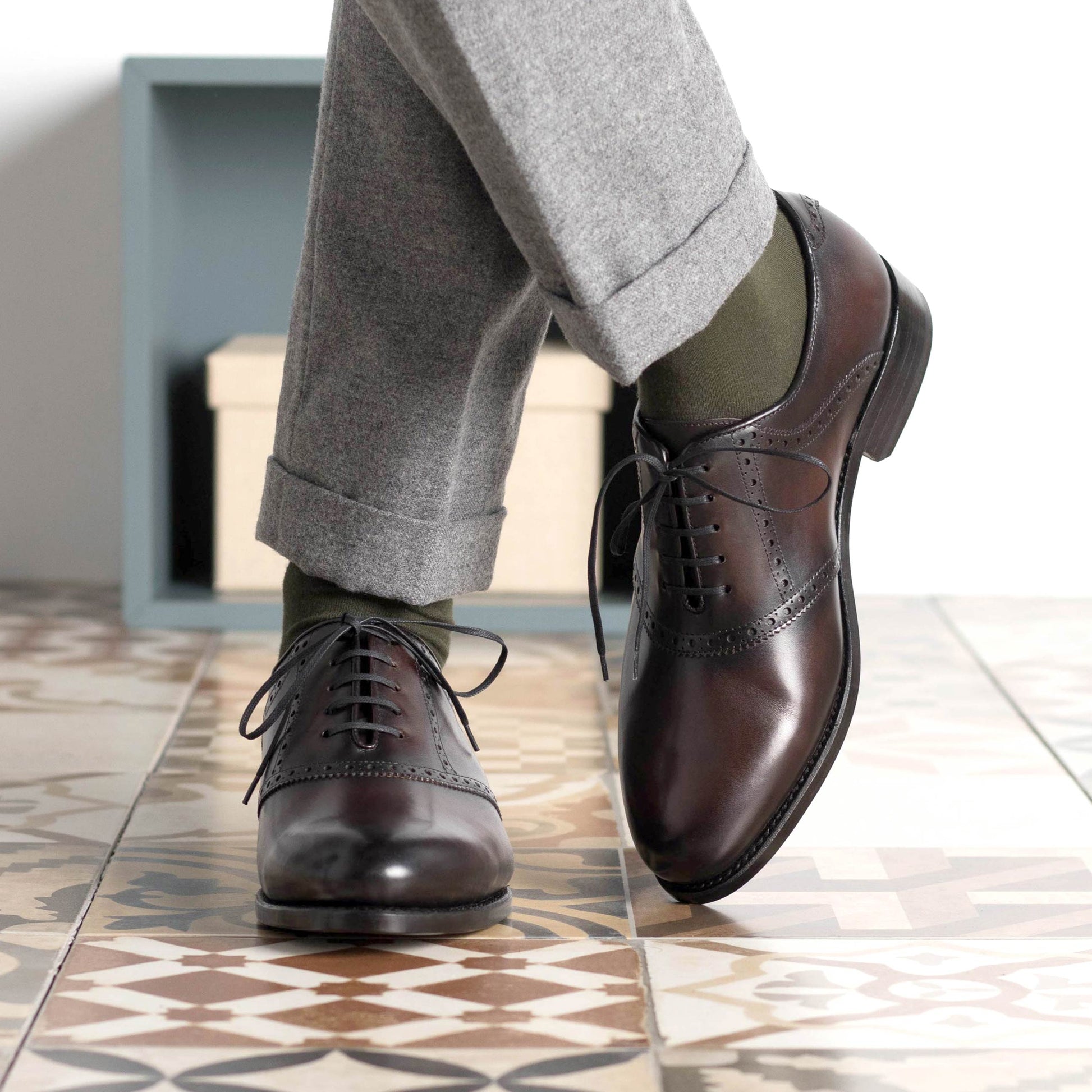 Bespoke Dark Brown Saddle Oxford Shoes | Men's Made-to-Order Dress Shoes Hollo Shoe Bespoke Dark Brown Saddle Oxford Shoes | Men's Made-to-Order Dress Shoes Hollo Shoe