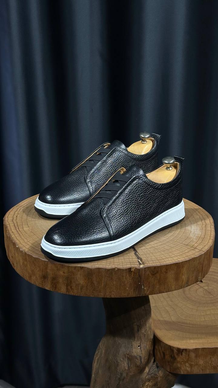 HolloShoe Executive Slip-On Obsidian Pebble-Grain Men's Shoe