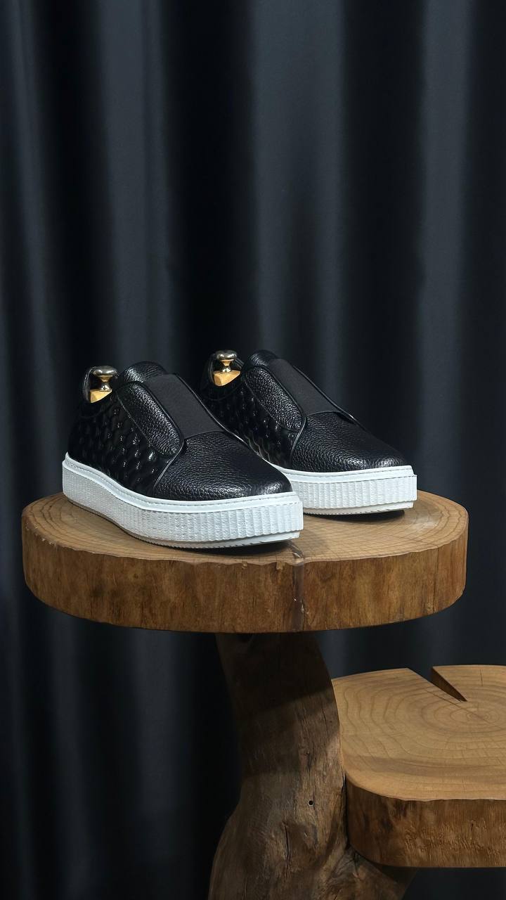 HolloShoe Onyx Black Pebbled Leather Slip-Ons