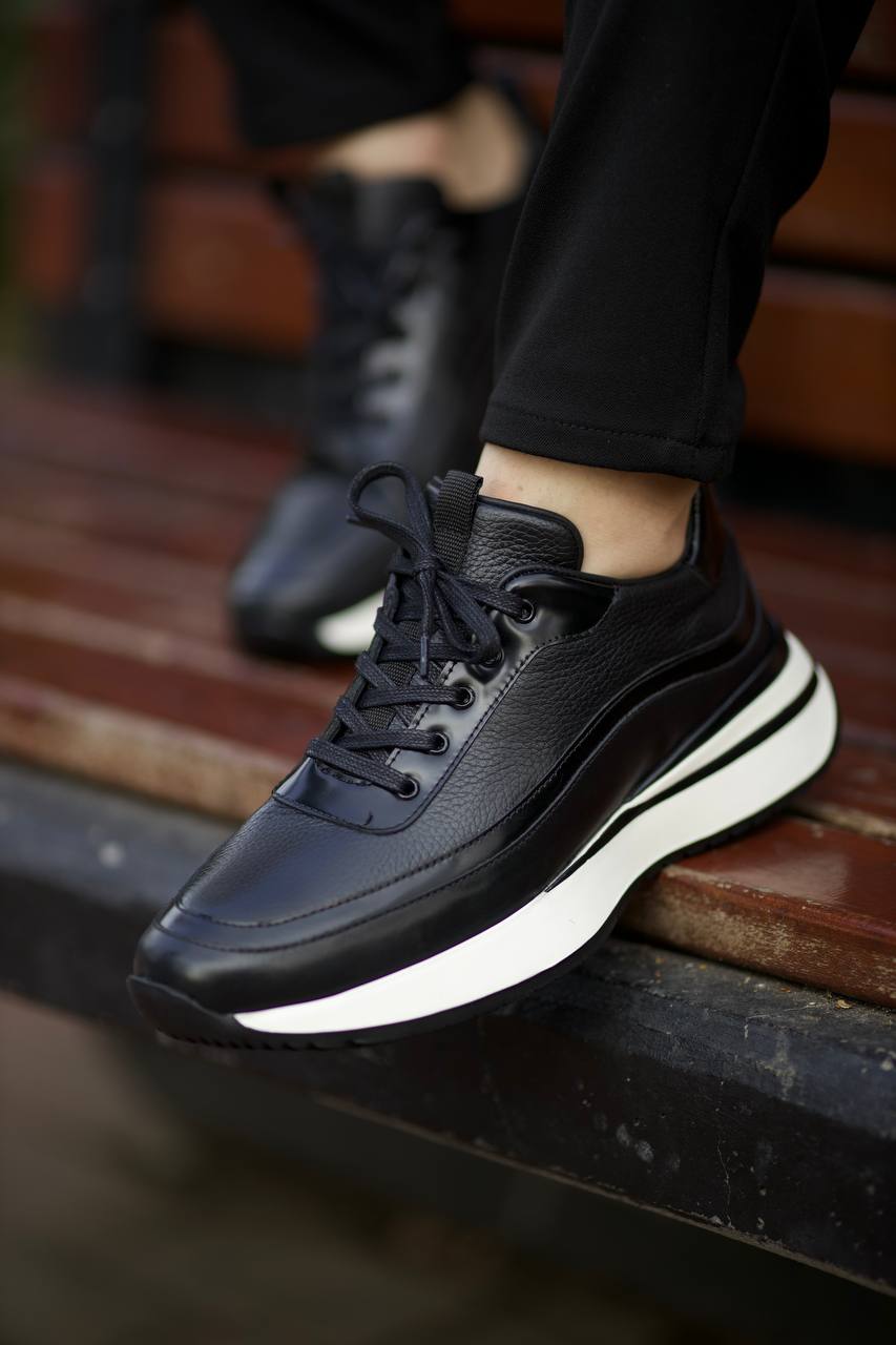 HolloShoe Stealth Wave Onyx & Optic White Maximalist Men's Trainers