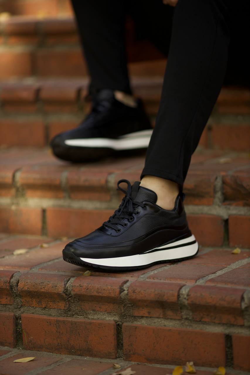 HolloShoe Stealth Wave Onyx & Optic White Maximalist Men's Trainers