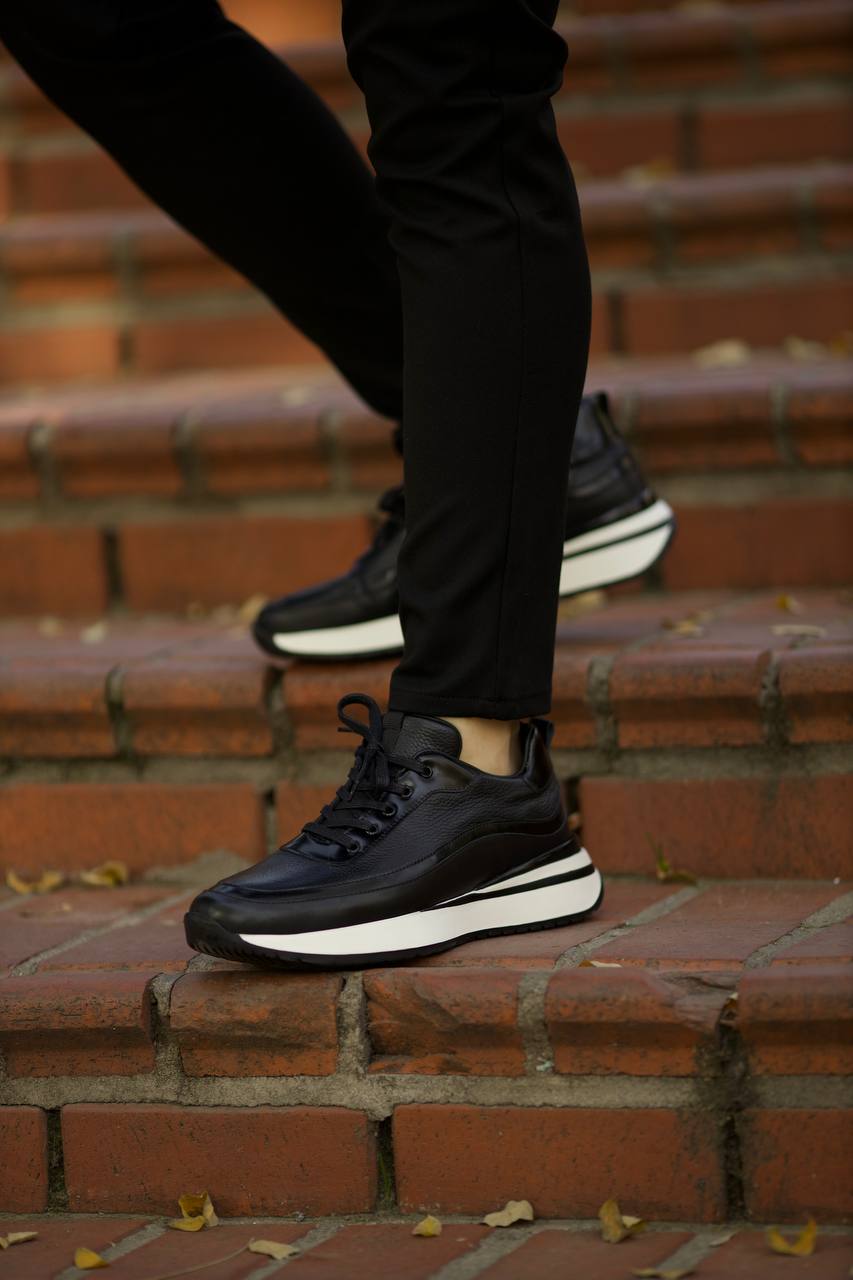 HolloShoe Stealth Wave Onyx & Optic White Maximalist Men's Trainers