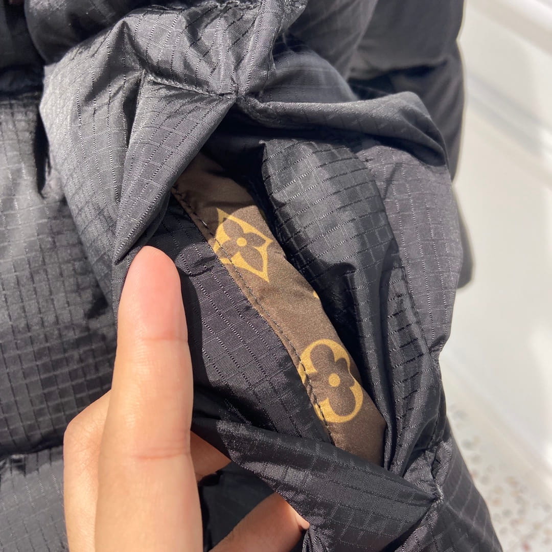 Louis Vuitton LV Long-Sleeved Black Pillow Puffer Jacket