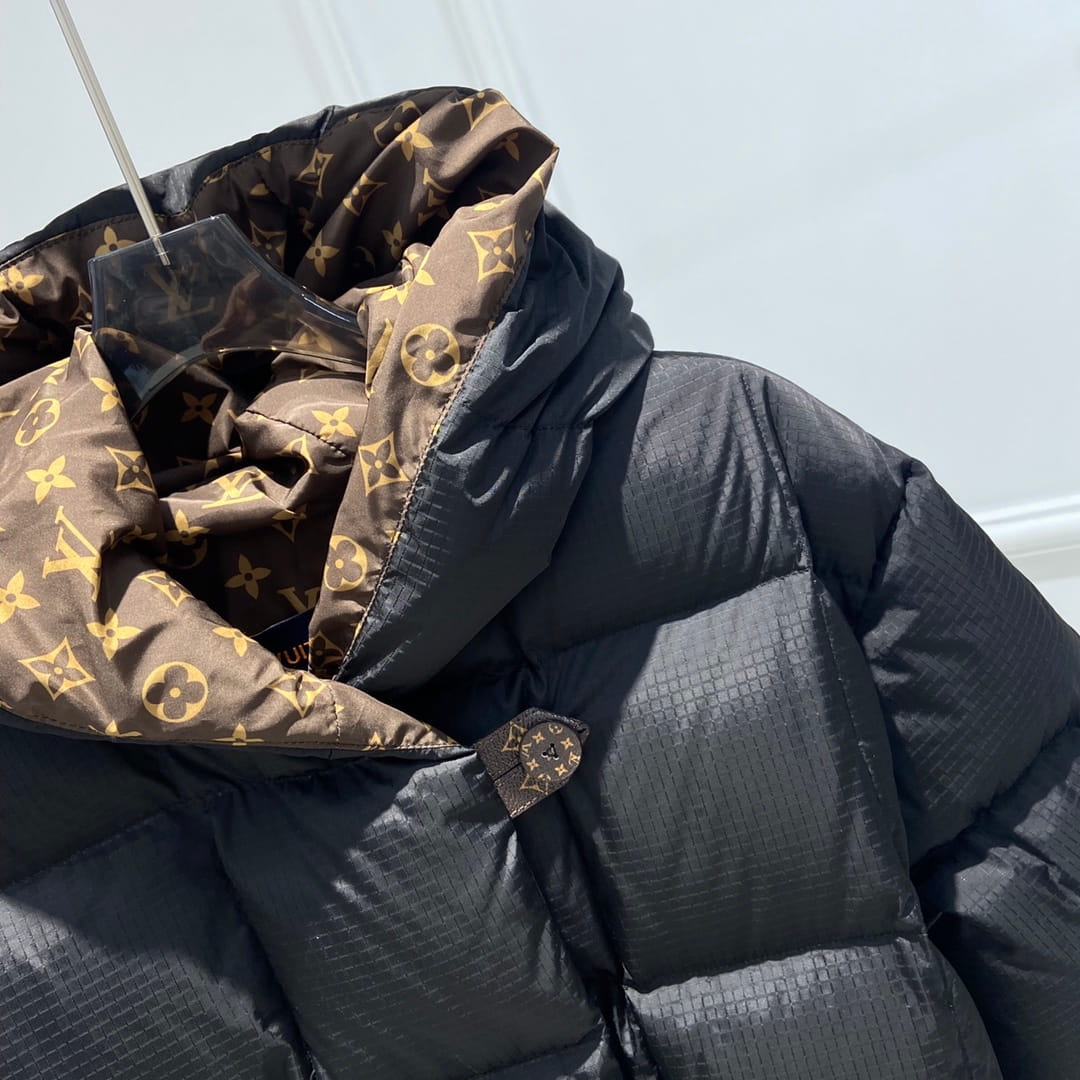 Louis Vuitton LV Long-Sleeved Black Pillow Puffer Jacket
