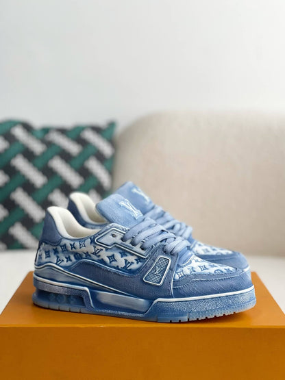 Louis Vuitton – LV Trainer – Sneaker in Denim-Blau mit Monogramm