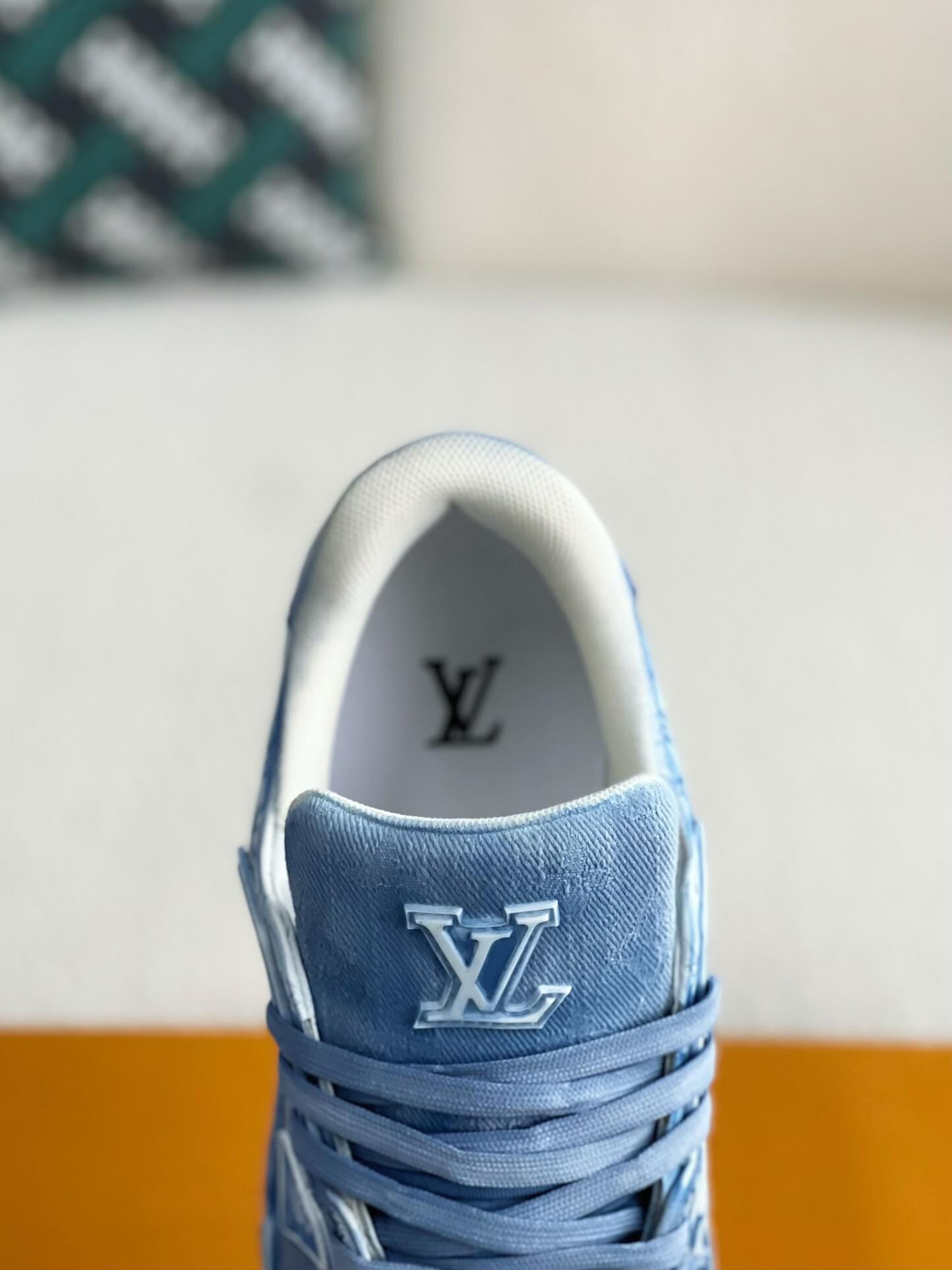 Louis Vuitton – LV Trainer – Sneaker in Denim-Blau mit Monogramm