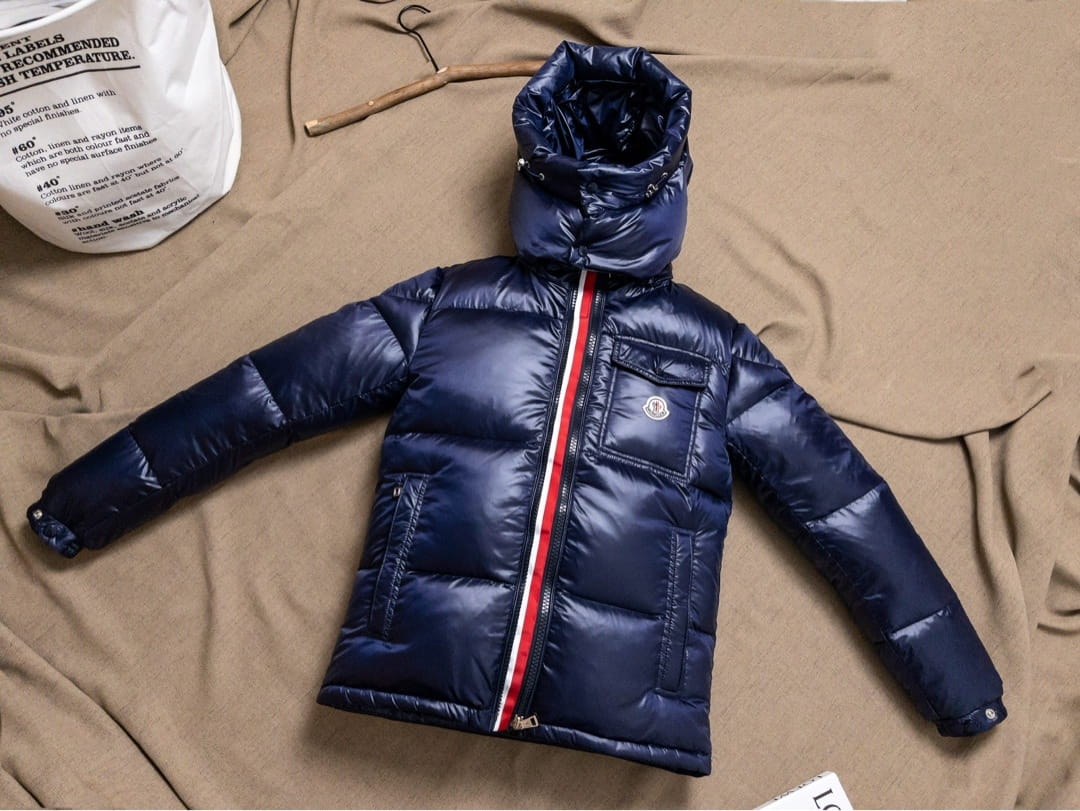 Moncler Montbeliard Glossy Hooded Short Down Jacket