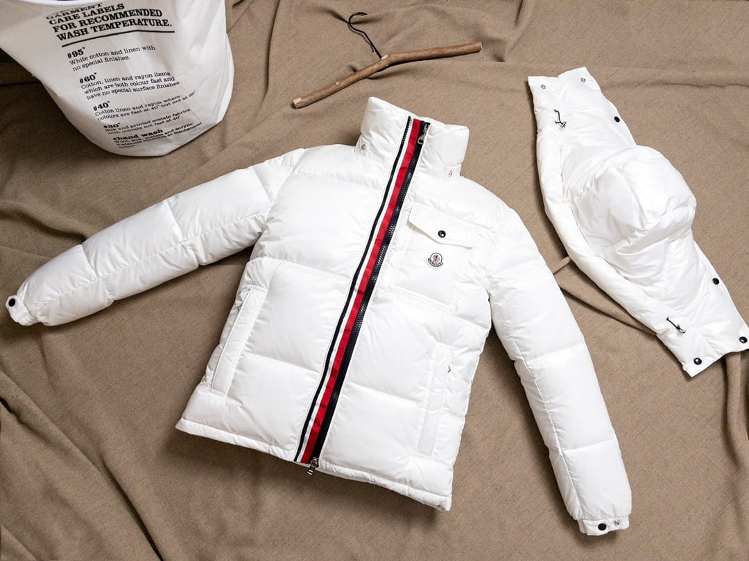 Moncler Montbeliard Glossy Hooded Short Down Jacket