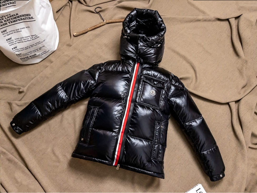 Moncler Montbeliard Glossy Hooded Short Down Jacket
