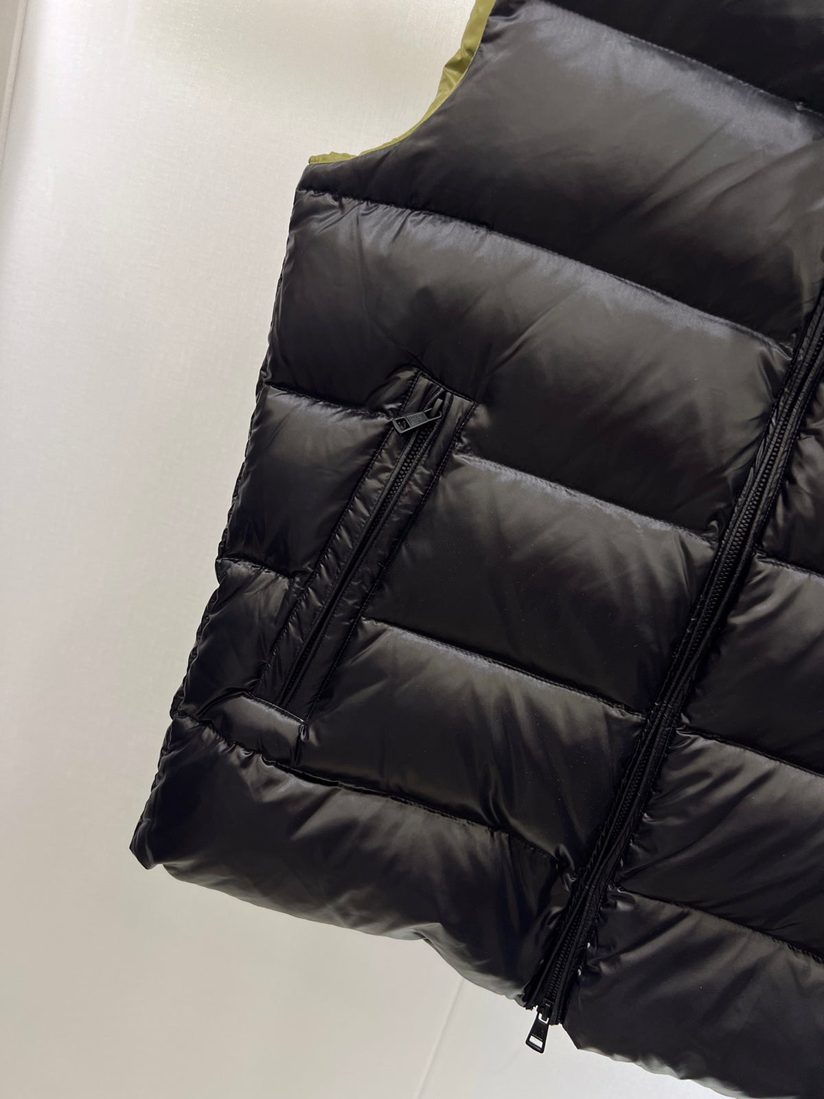 Moncler Sumido Black Down Gilet Puffer Vest