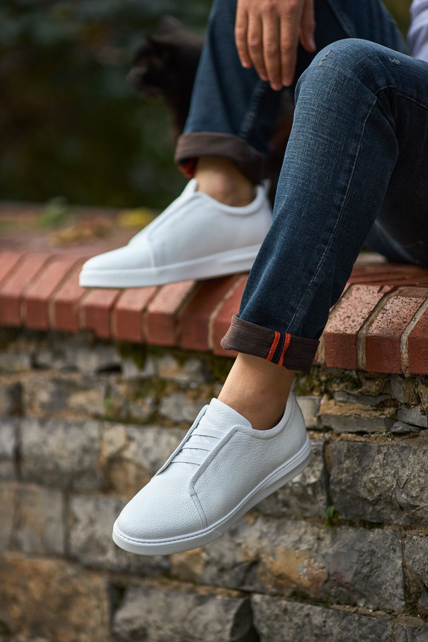 Men's White Leather Low-Top Trainer - Minimalist Style