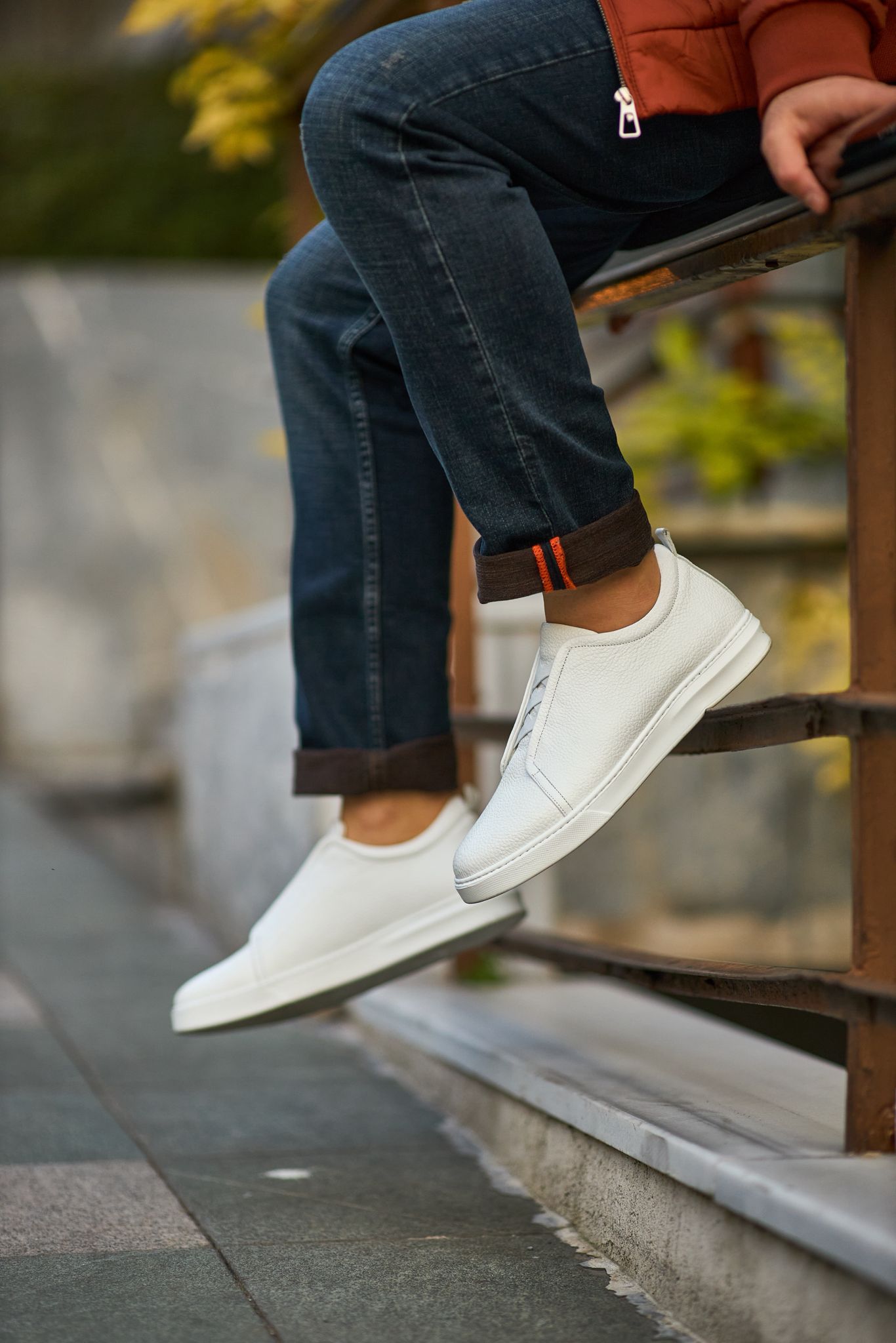 Men's White Leather Low-Top Trainer - Minimalist Style
