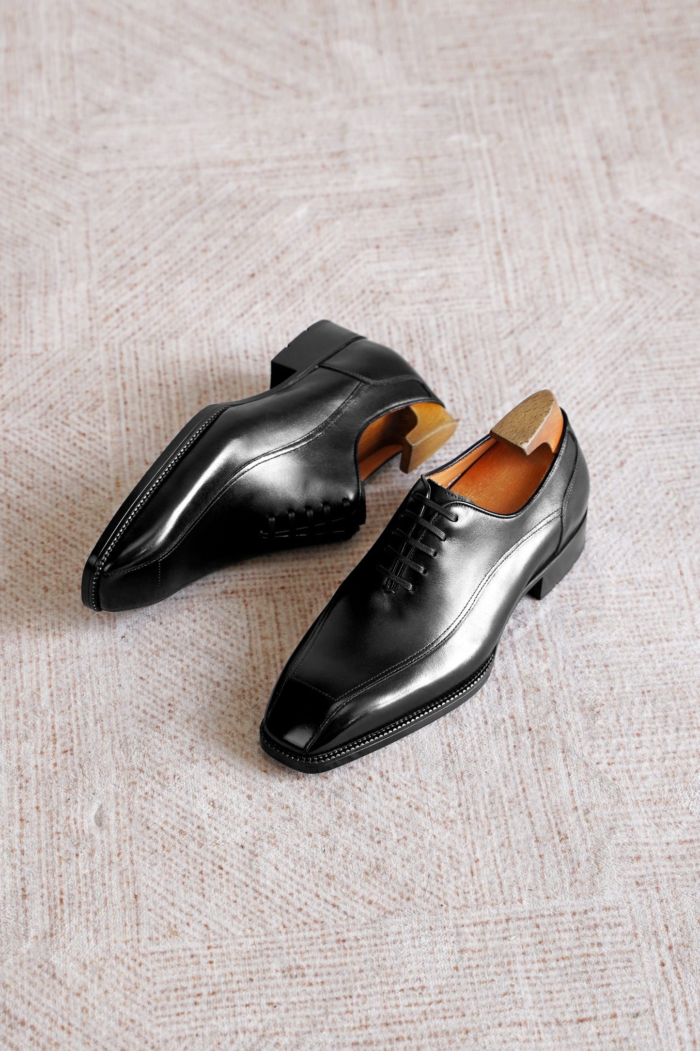 Torino Chiseled Square-Toe Oxford — Patina Black Leather