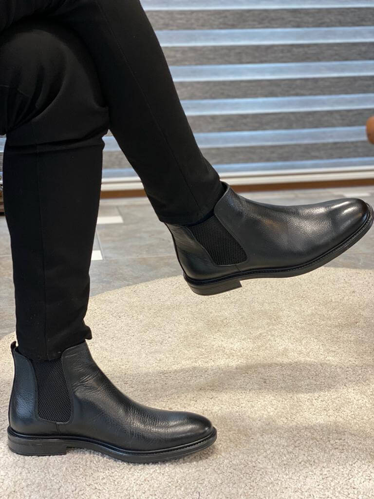 Classic Black Chelsea Boots - HolloShoe display picture 1