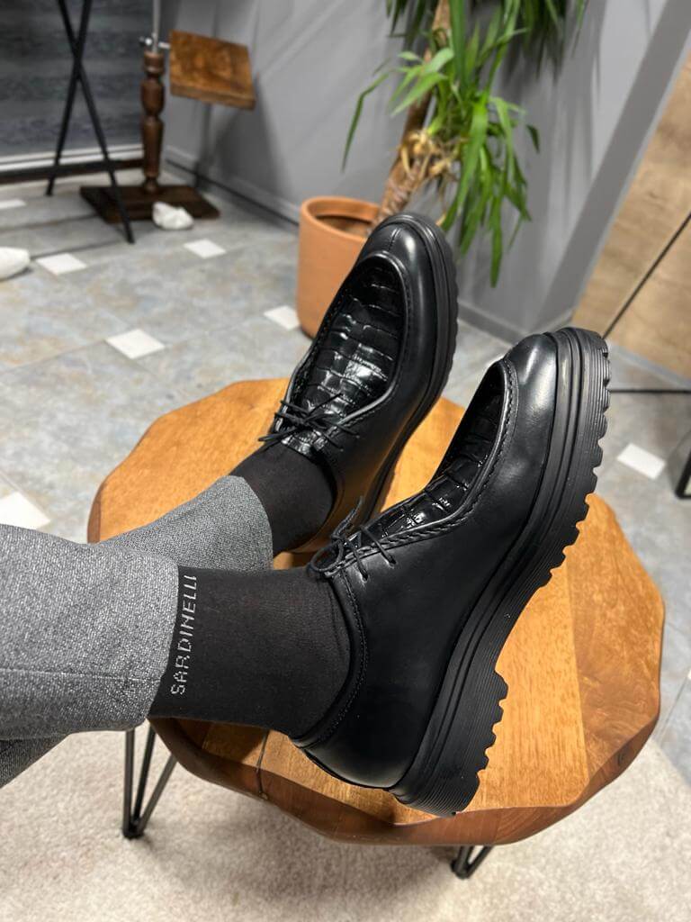 HolloShoe's Black Lace Up Shoes, a perfect blend of bold style and all-day comfort.